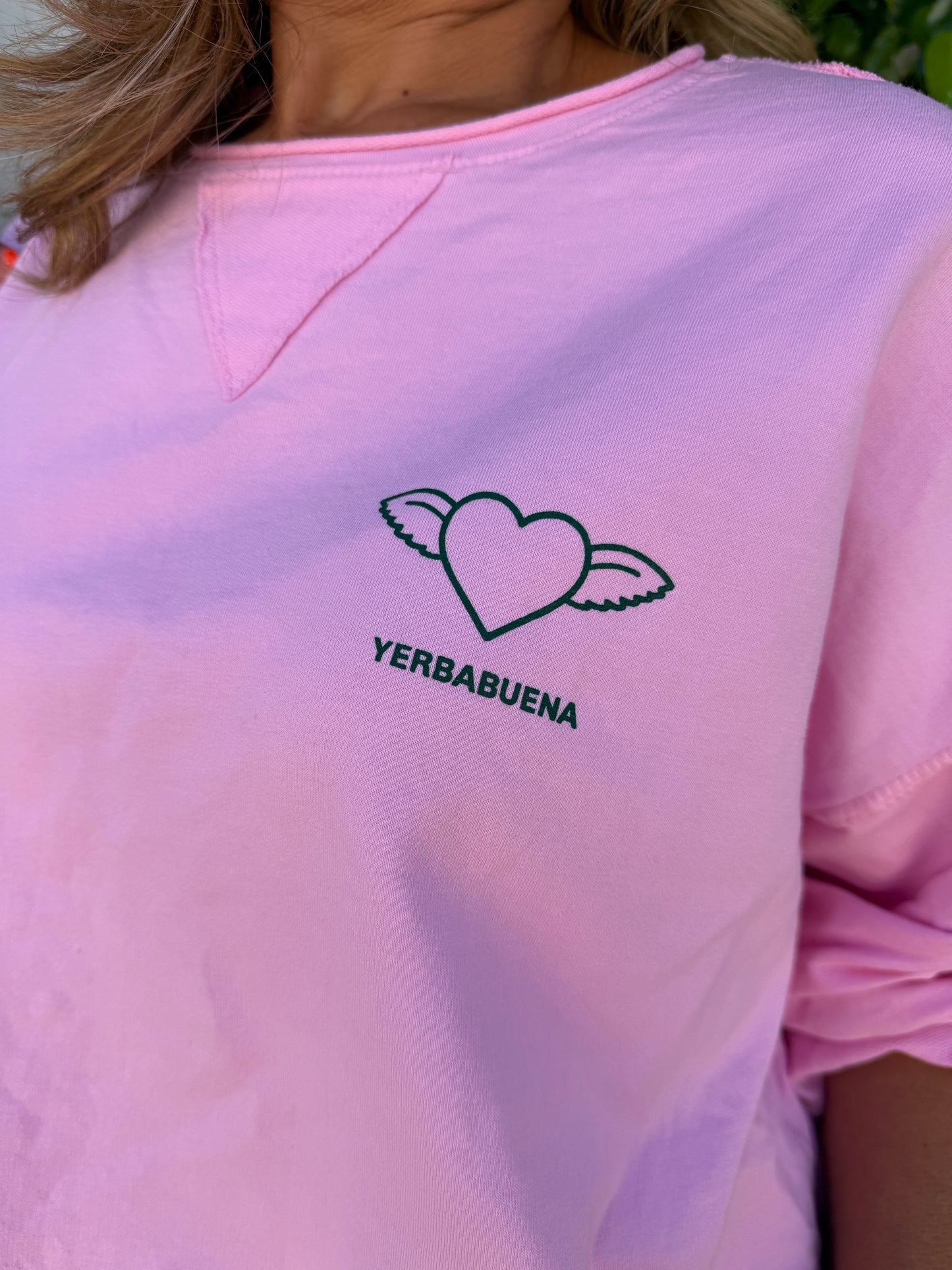 CAMISETA COSTURA YERBABUENA