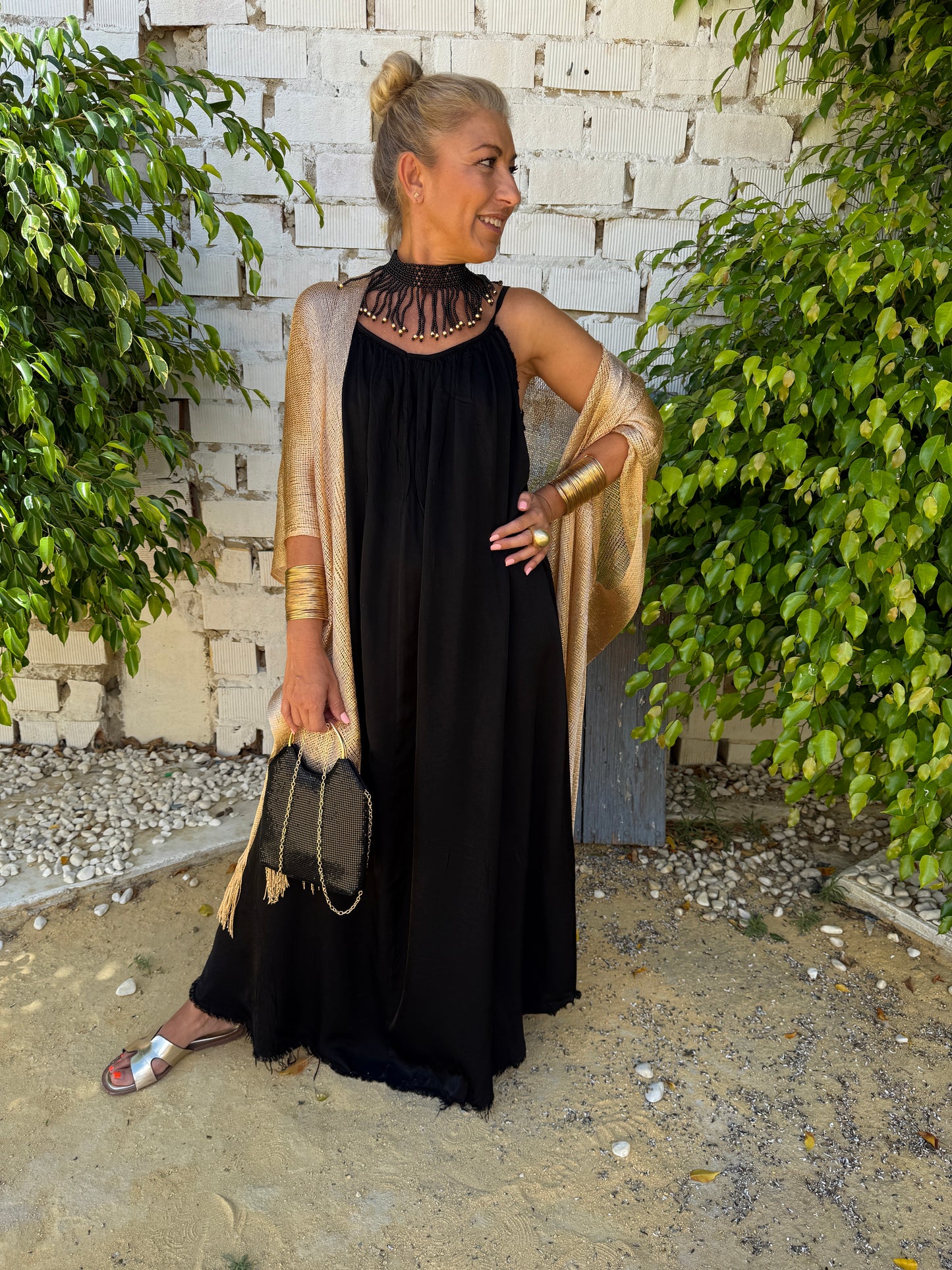 VESTIDO SATINADO DESFLECADO