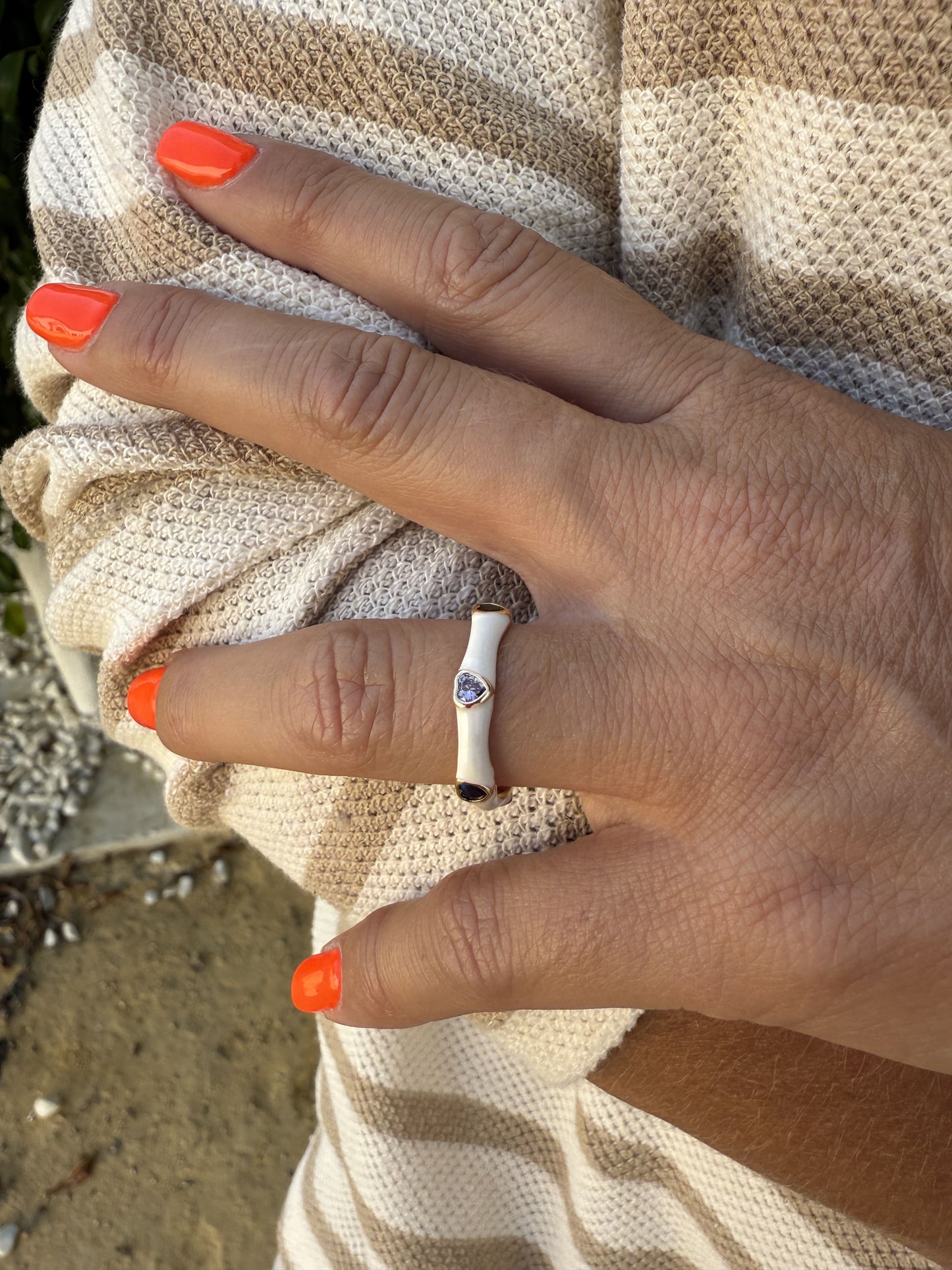 ANILLO ESMALTADO CORAZÓN