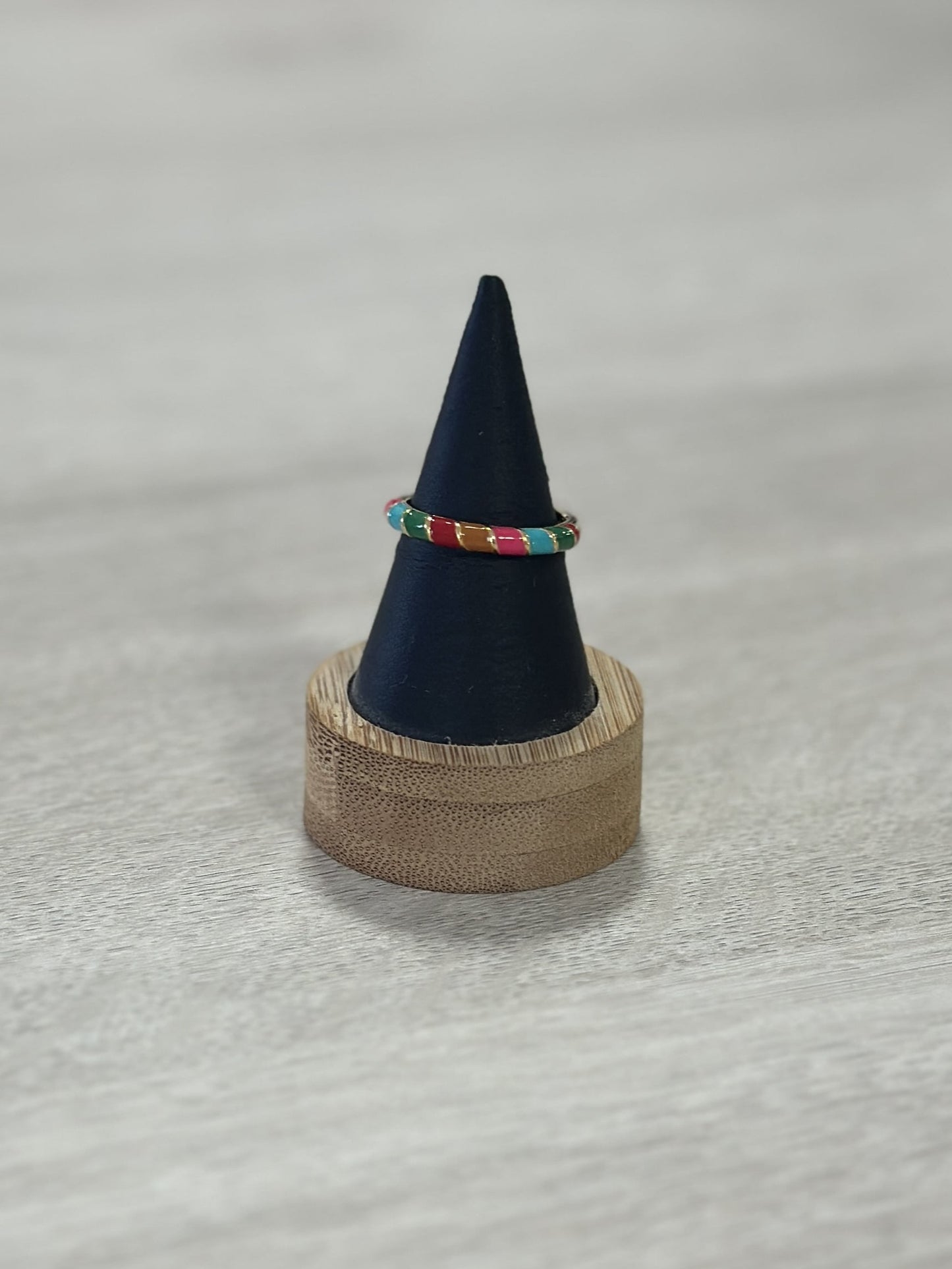 ANILLO ESMALTADO RELIEVE