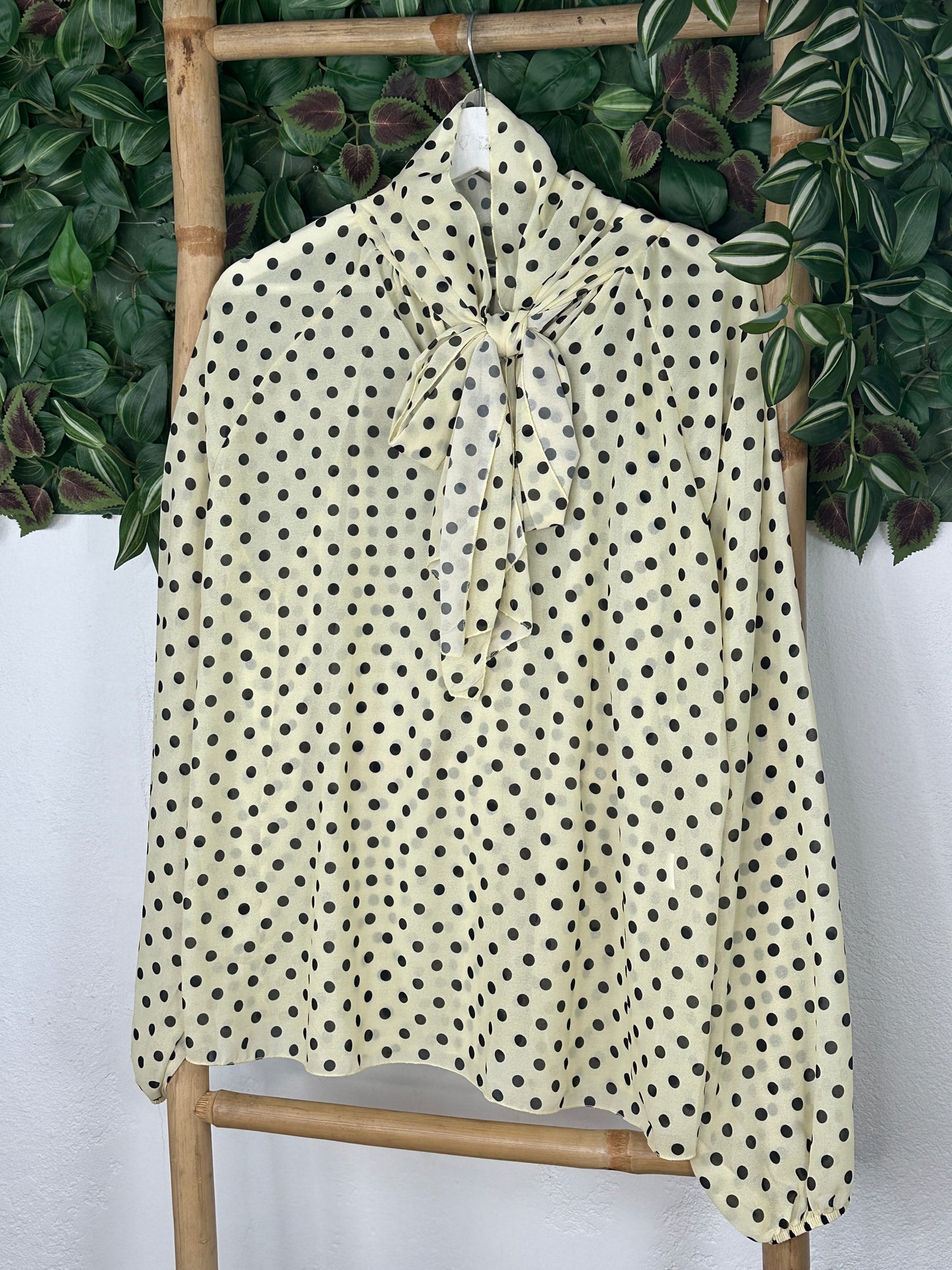 BLUSA TRANSPARENCIA LUNARES