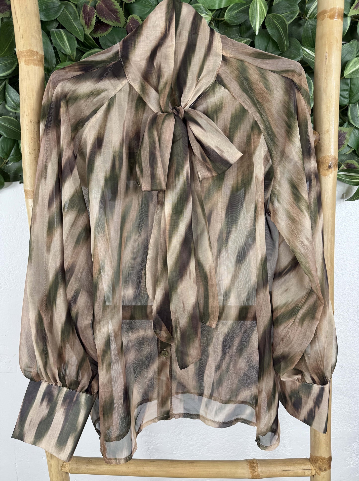 BLUSA LAZO TRANSPARENTE