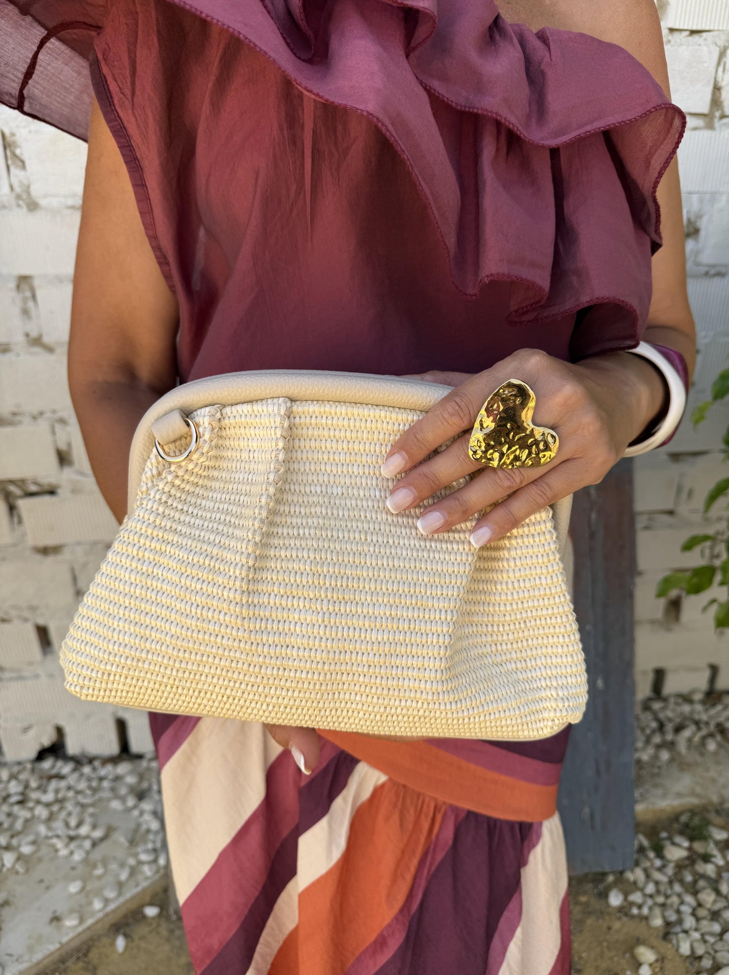 BOLSO BOMBONERA RAFIA