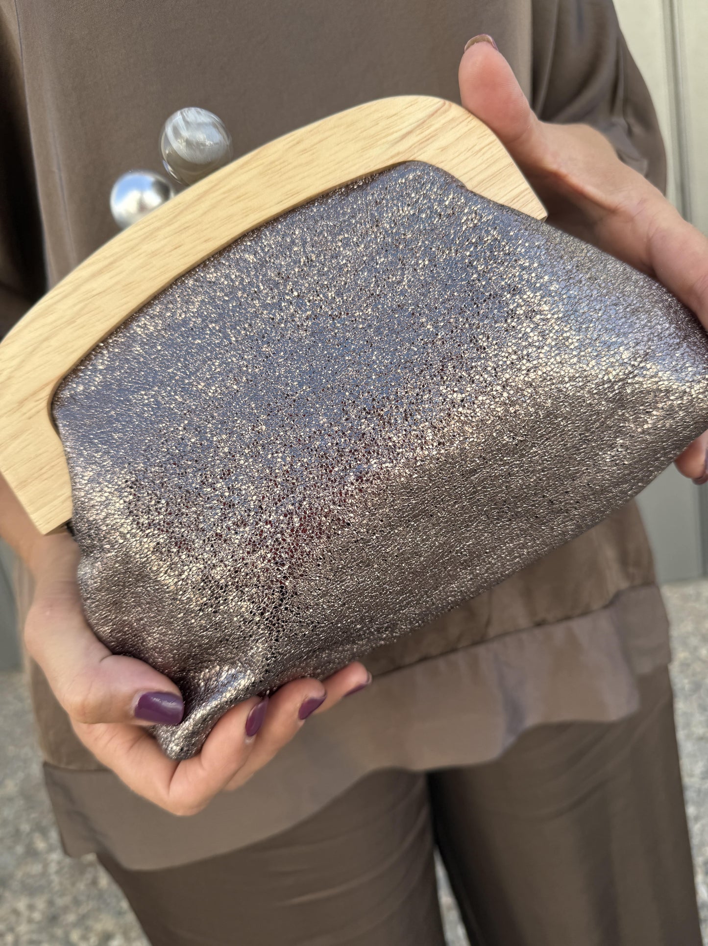 BOLSO MADERA METALIZADO