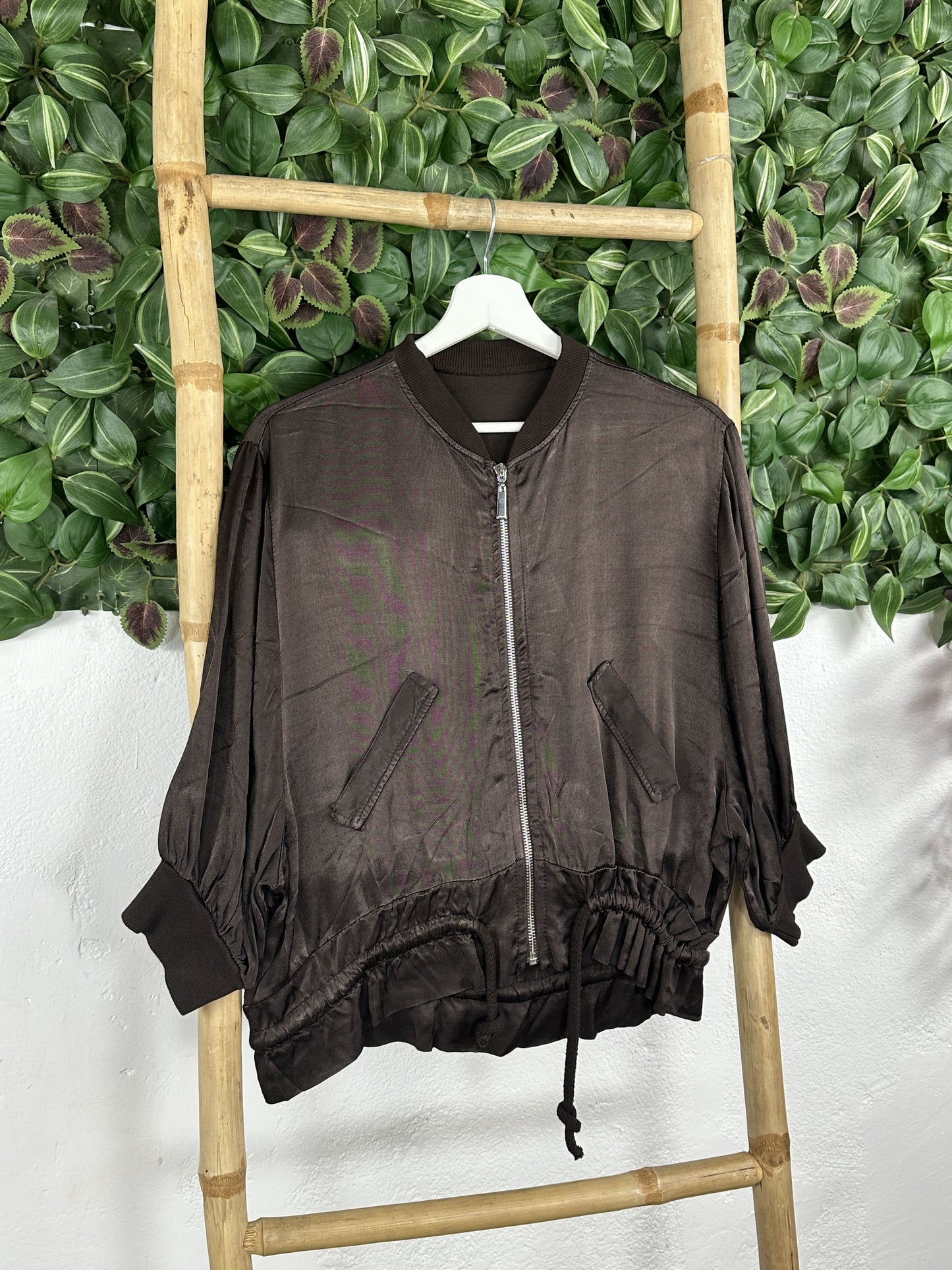 BOMBER SATINADA CORDÓN