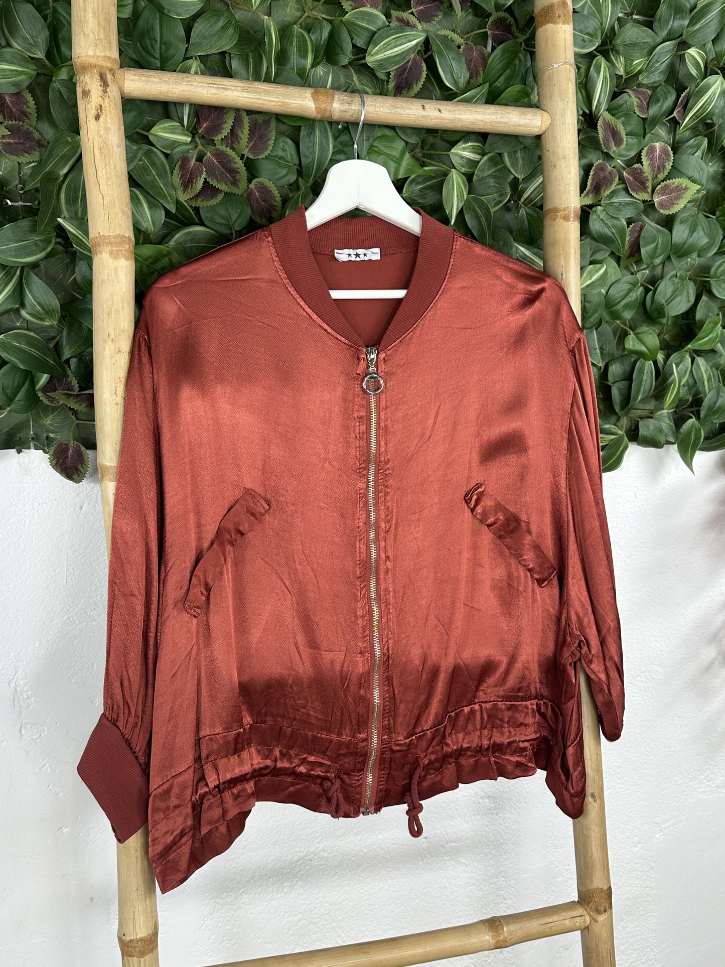 BOMBER SATINADA CORDÓN