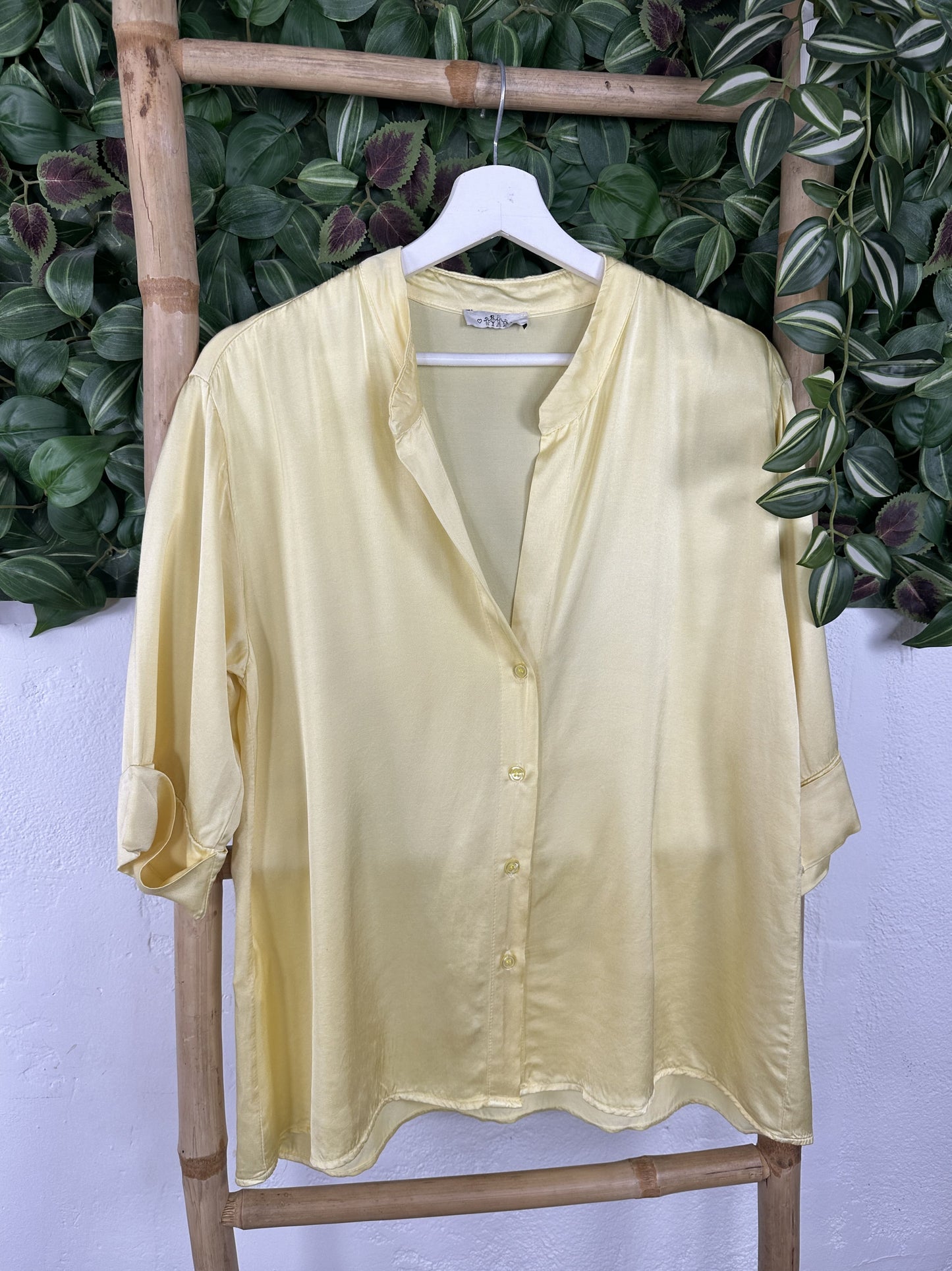 CAMISA SATINADA CUELLO MAO