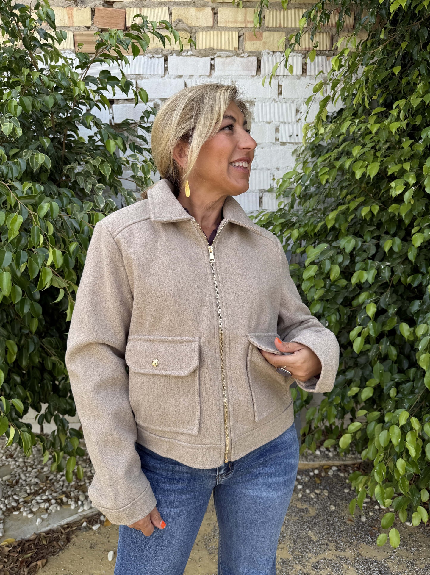 CHAQUETA BOLSILLOS