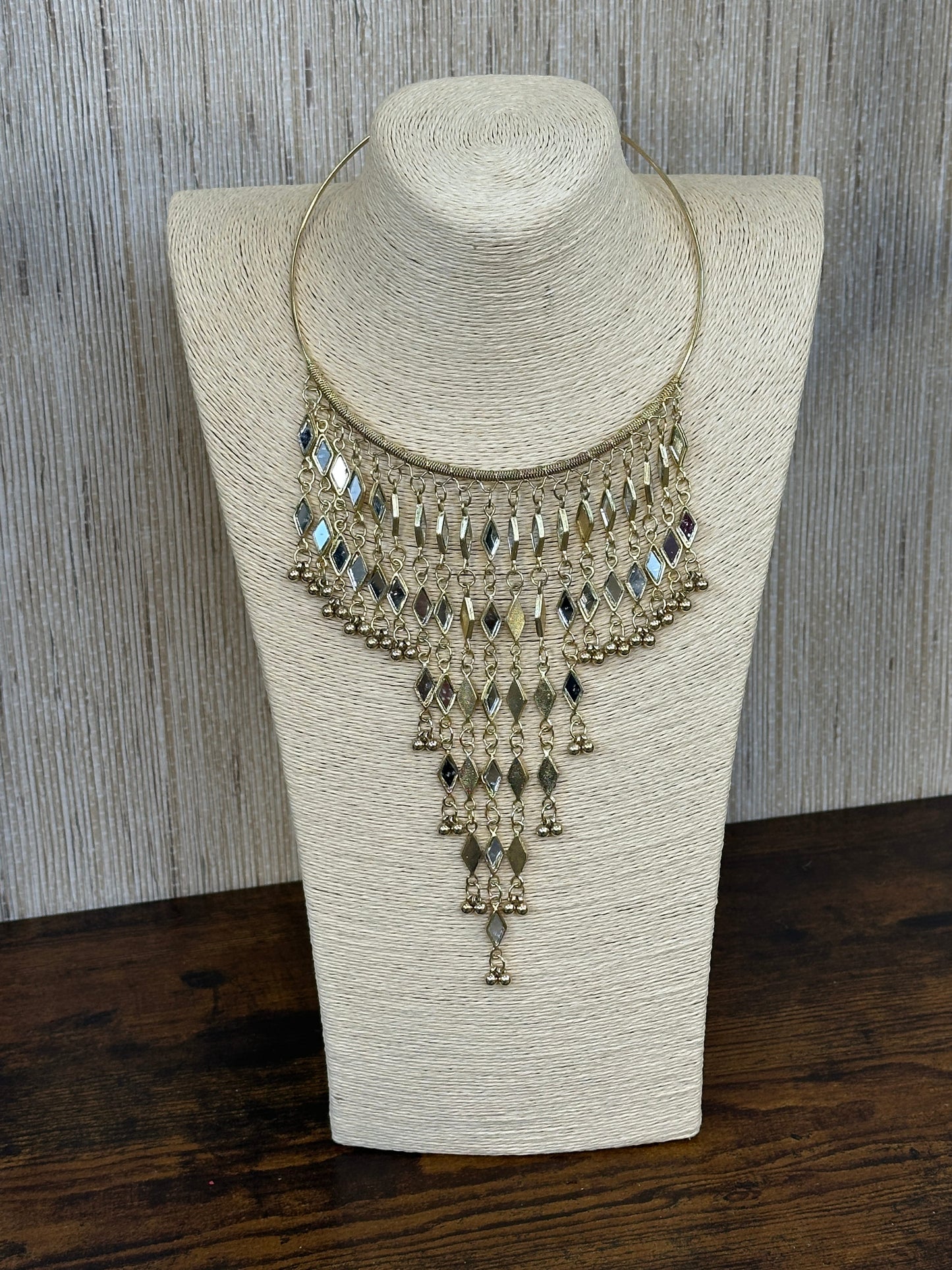 COLLAR CASCADA ROMBOS