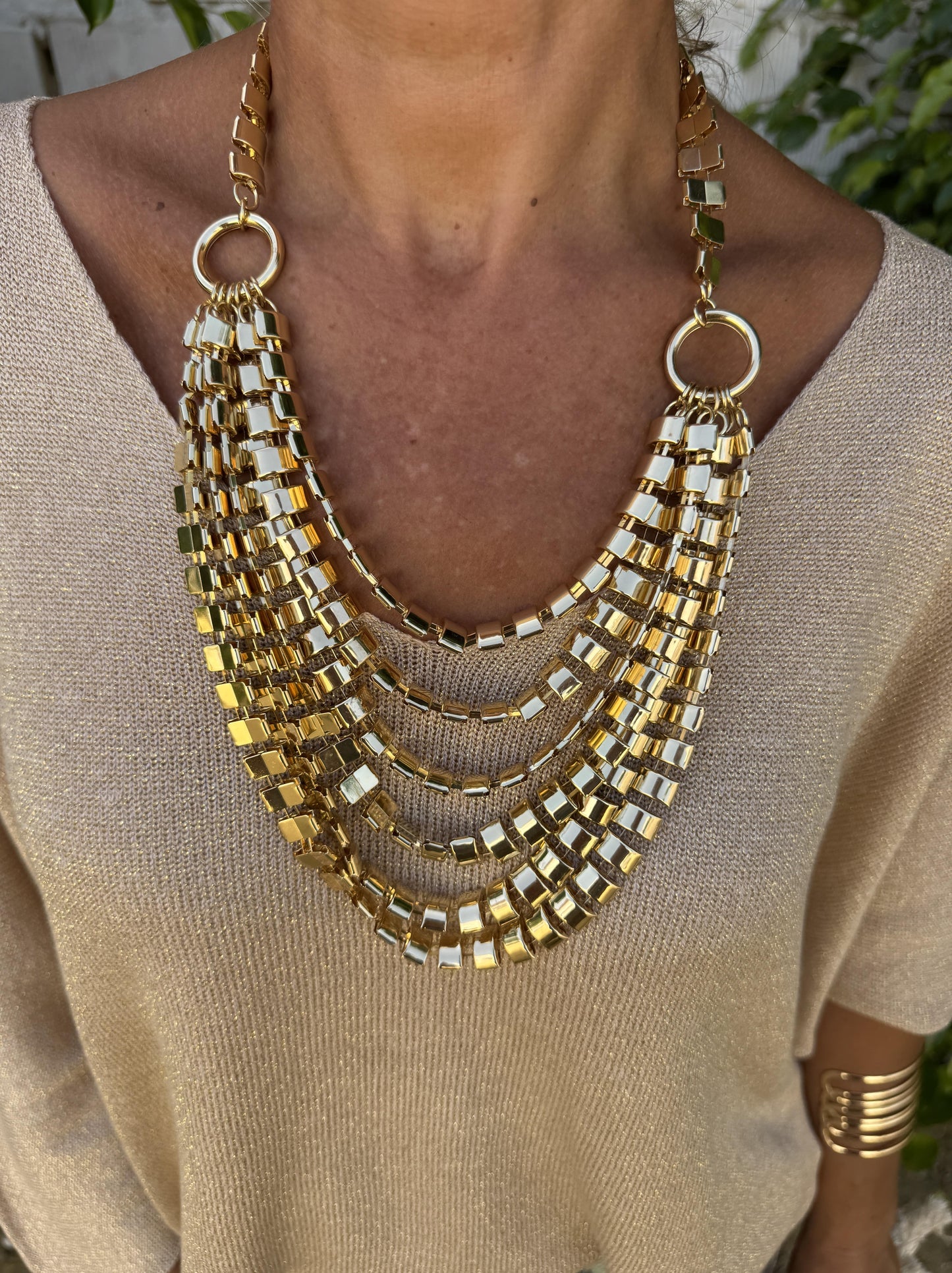 COLLAR ELECTRA