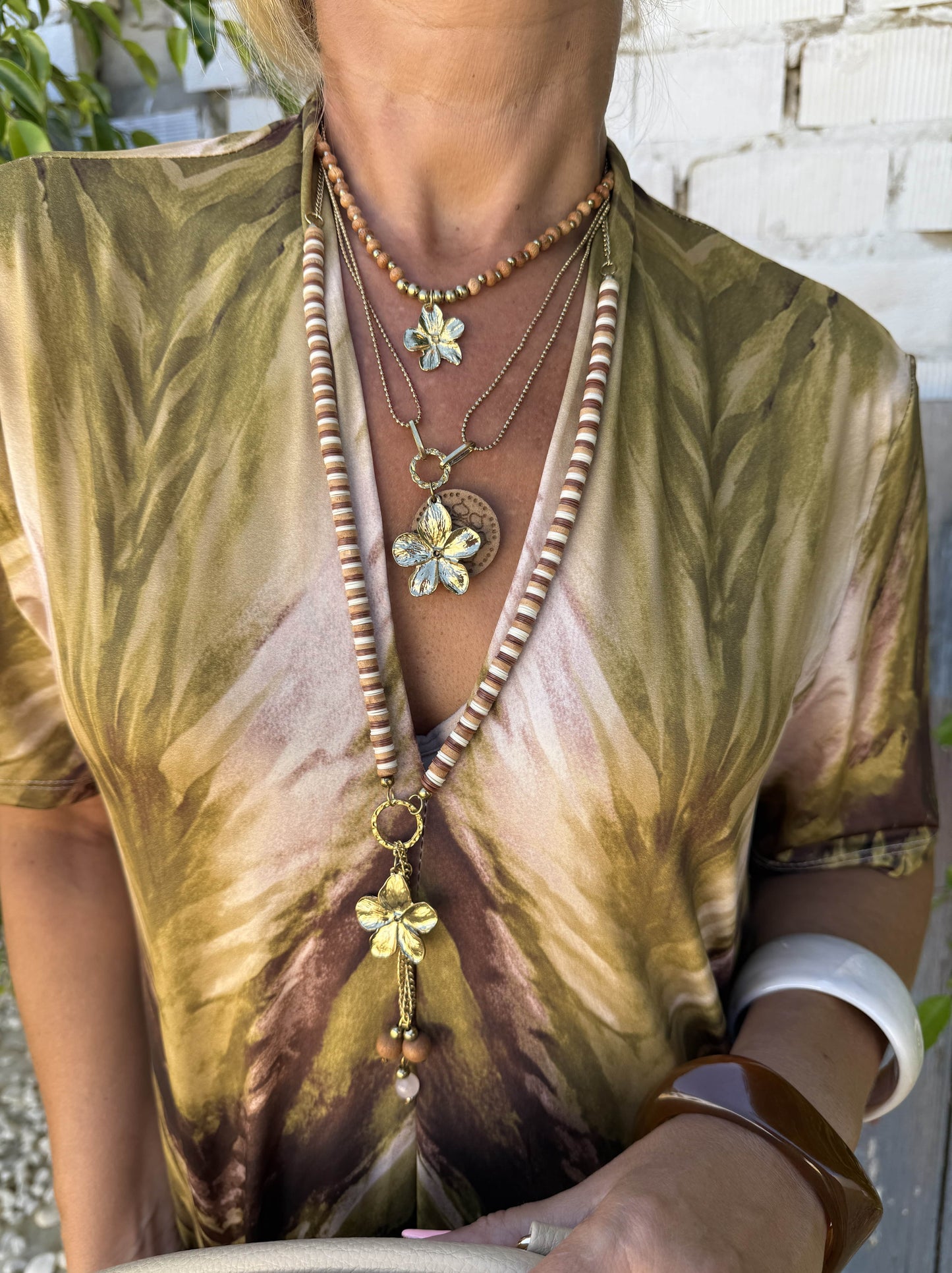COLLAR HIPPIE