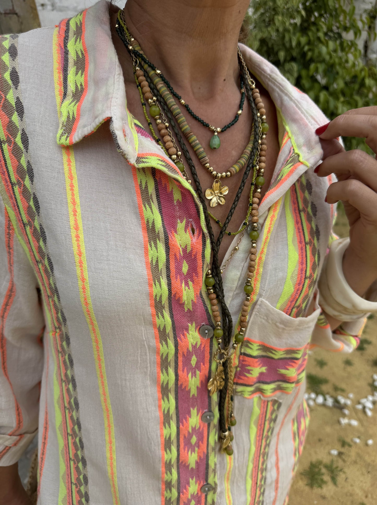 COLLAR HIPPIE