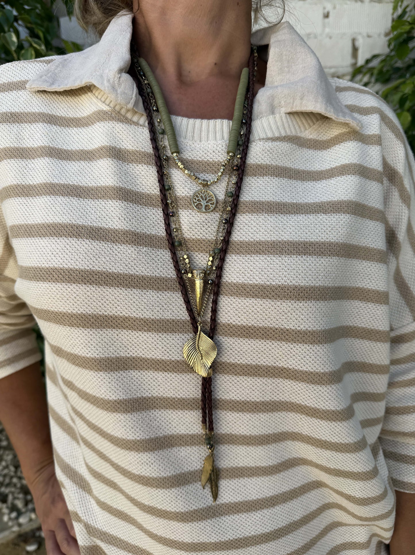 COLLAR HIPPIE