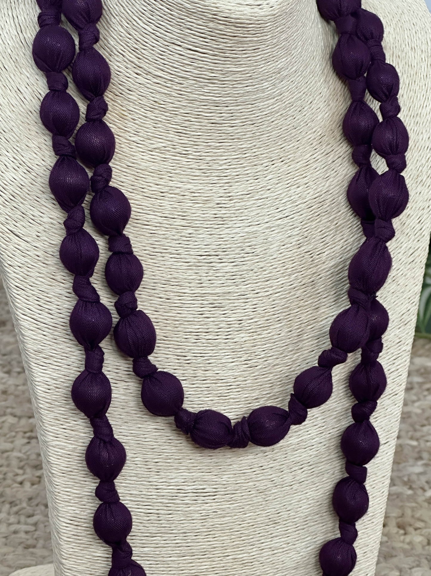 COLLAR LARGO BOLAS TELA