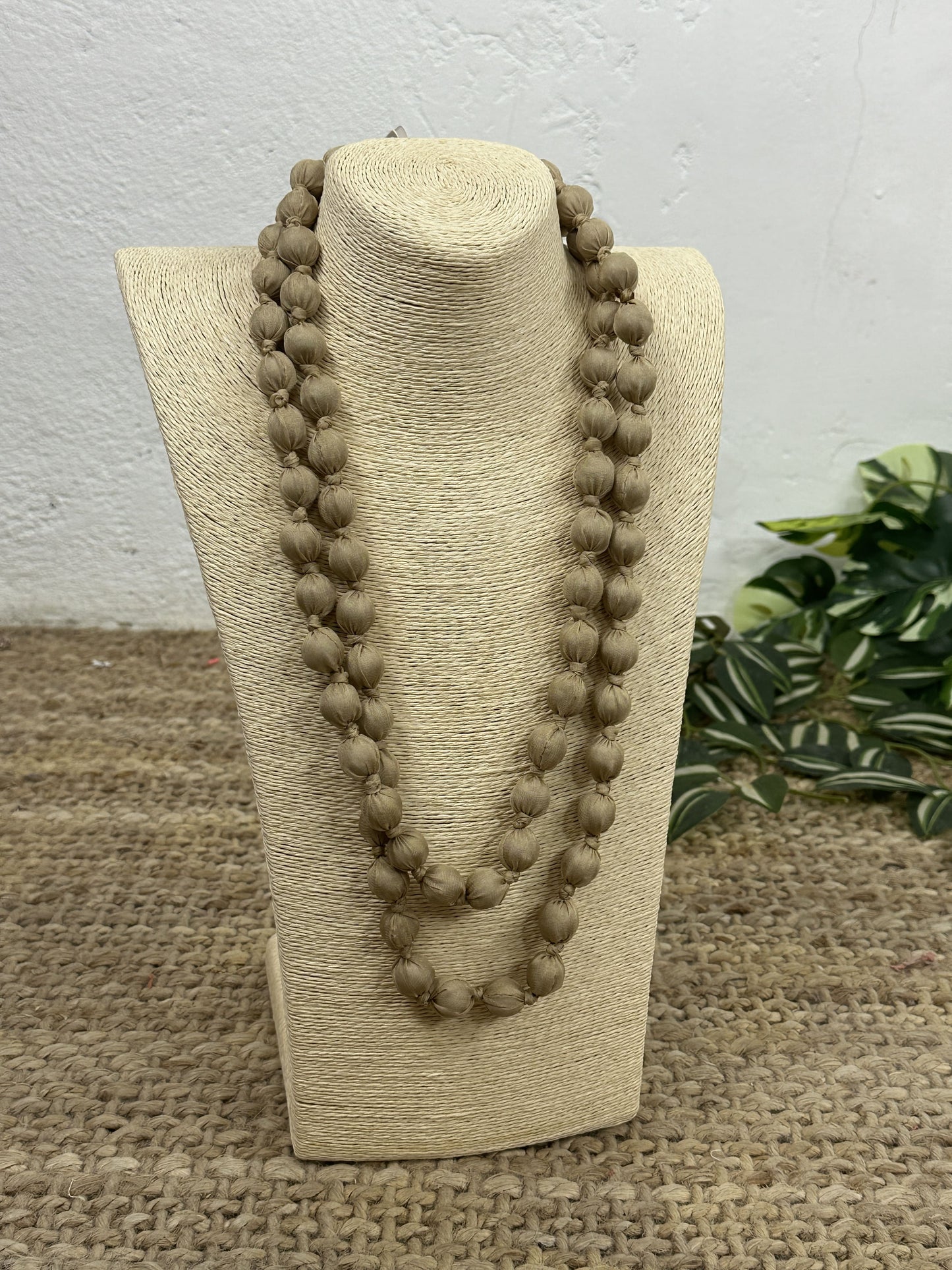 COLLAR LARGO BOLAS THIN