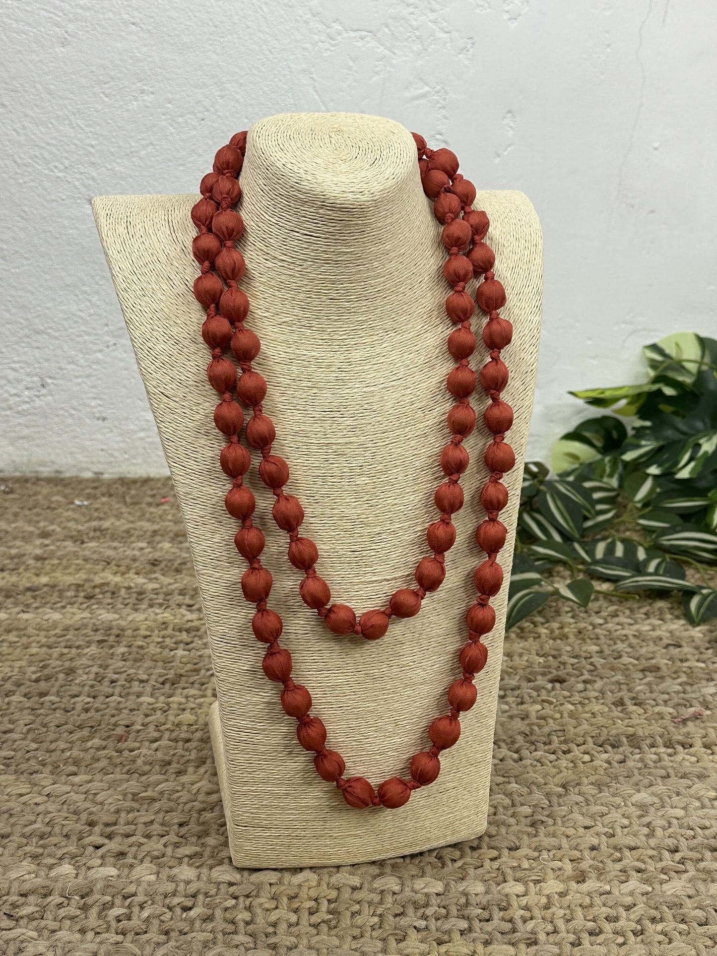 COLLAR LARGO BOLAS THIN