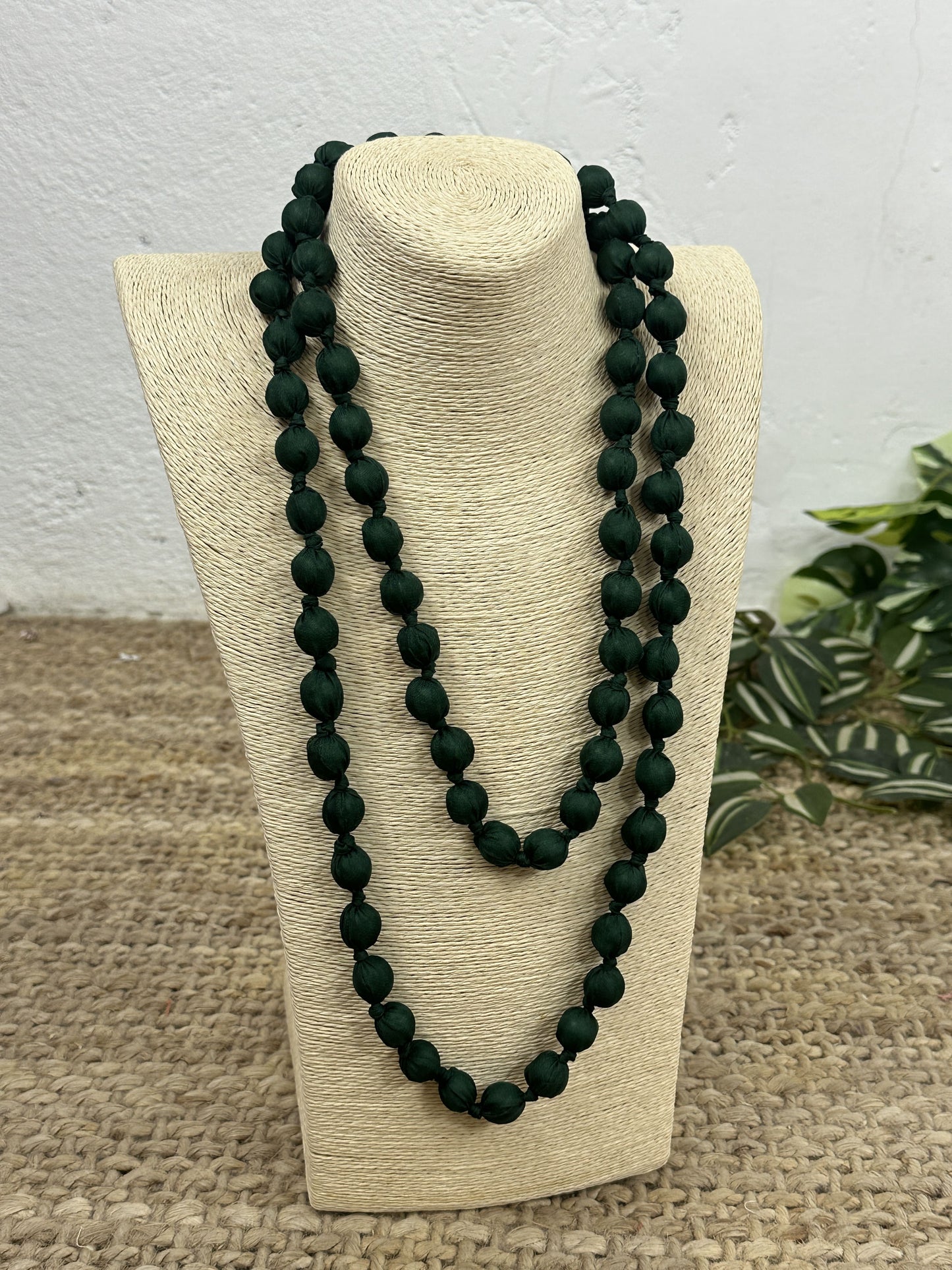 COLLAR LARGO BOLAS THIN