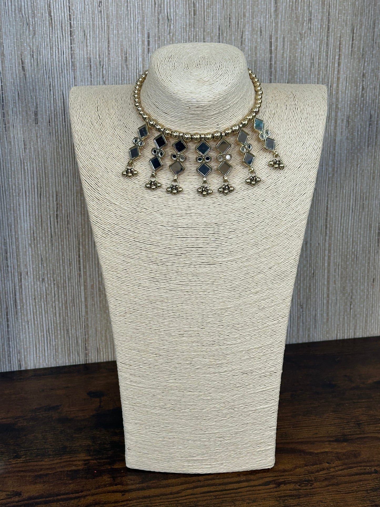 COLLAR NEA