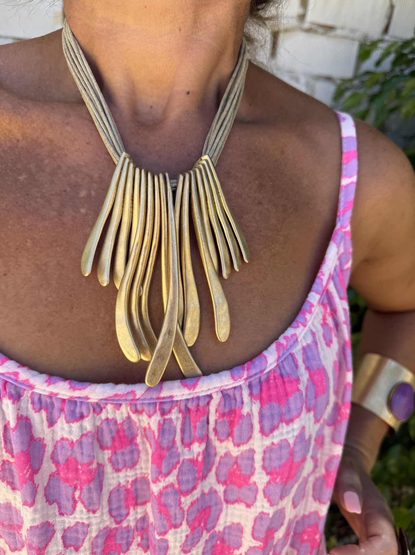 COLLAR COLA RATÓN PÉTALOS