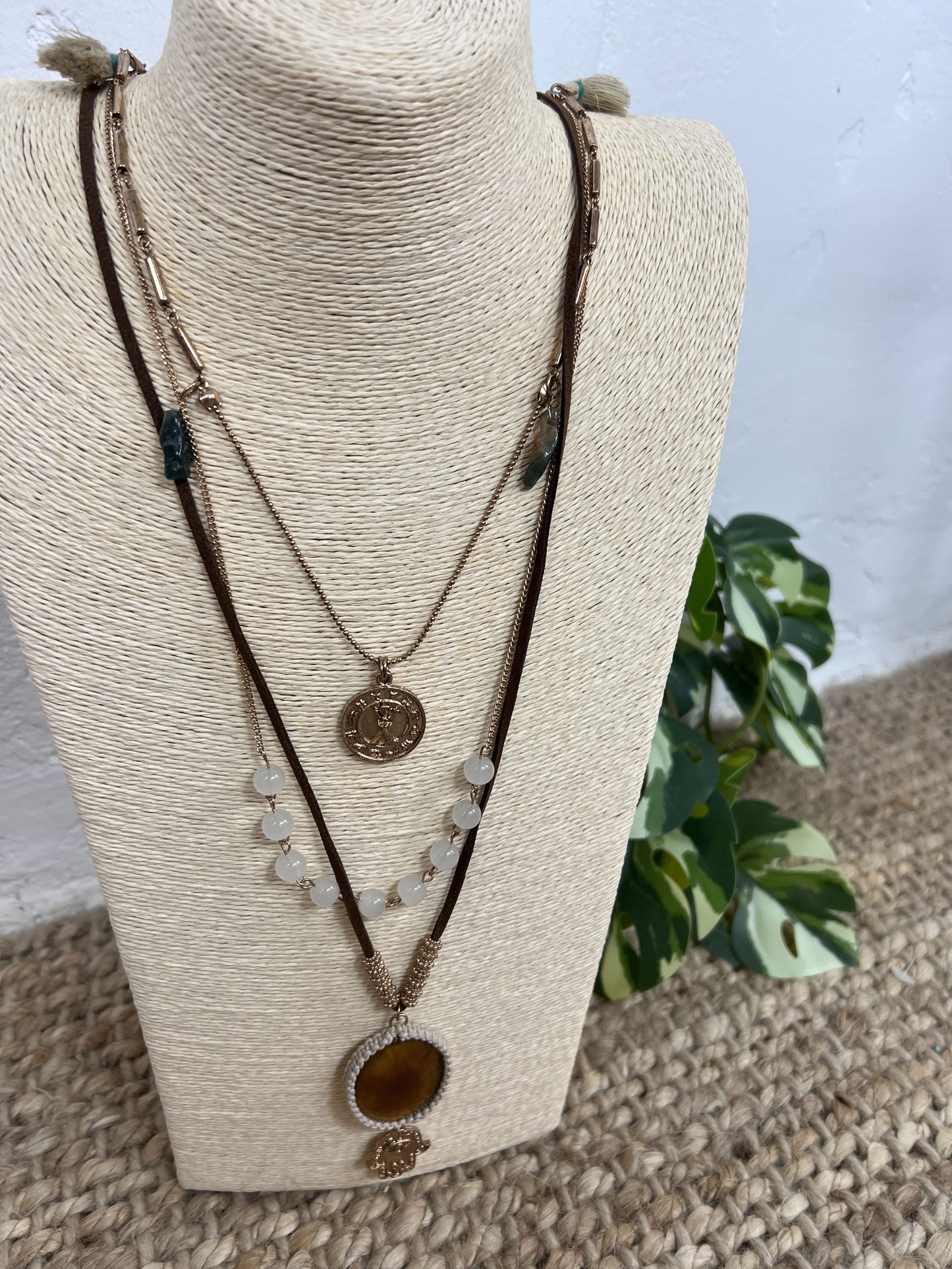 COLLAR HIPPIE