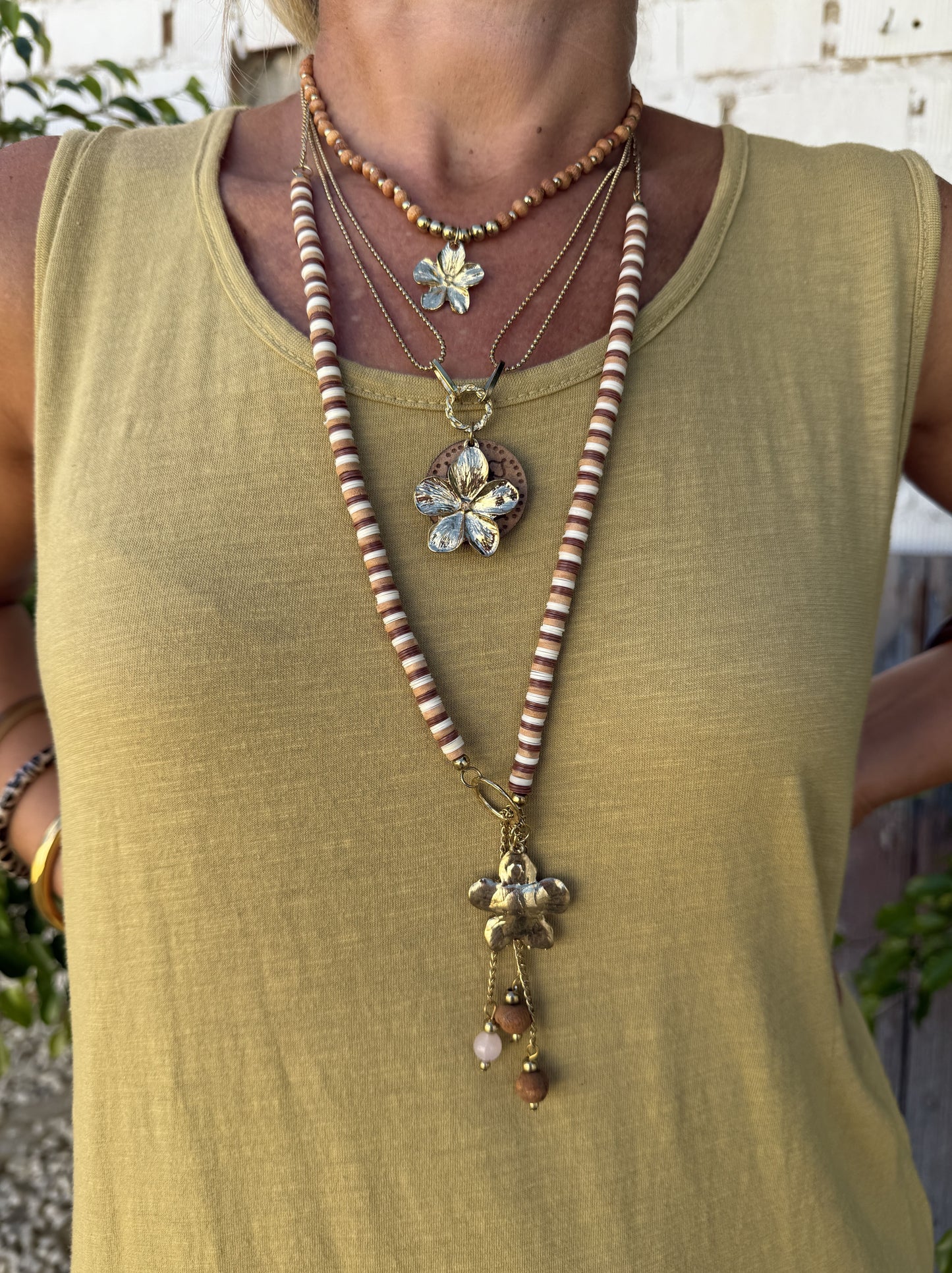 COLLAR HIPPIE