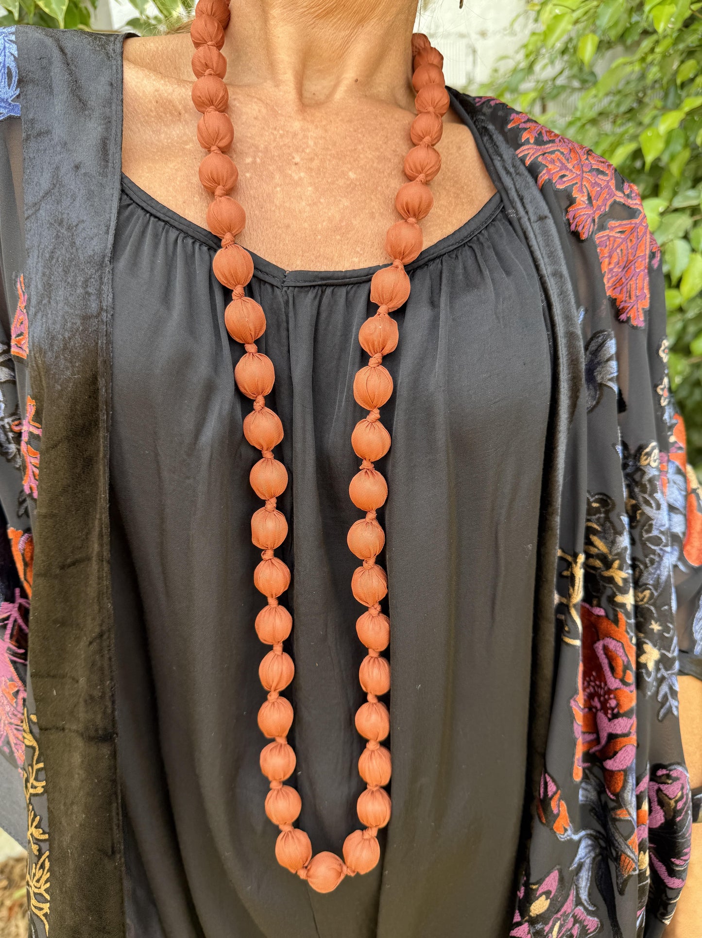 COLLAR LARGO BOLAS THIN
