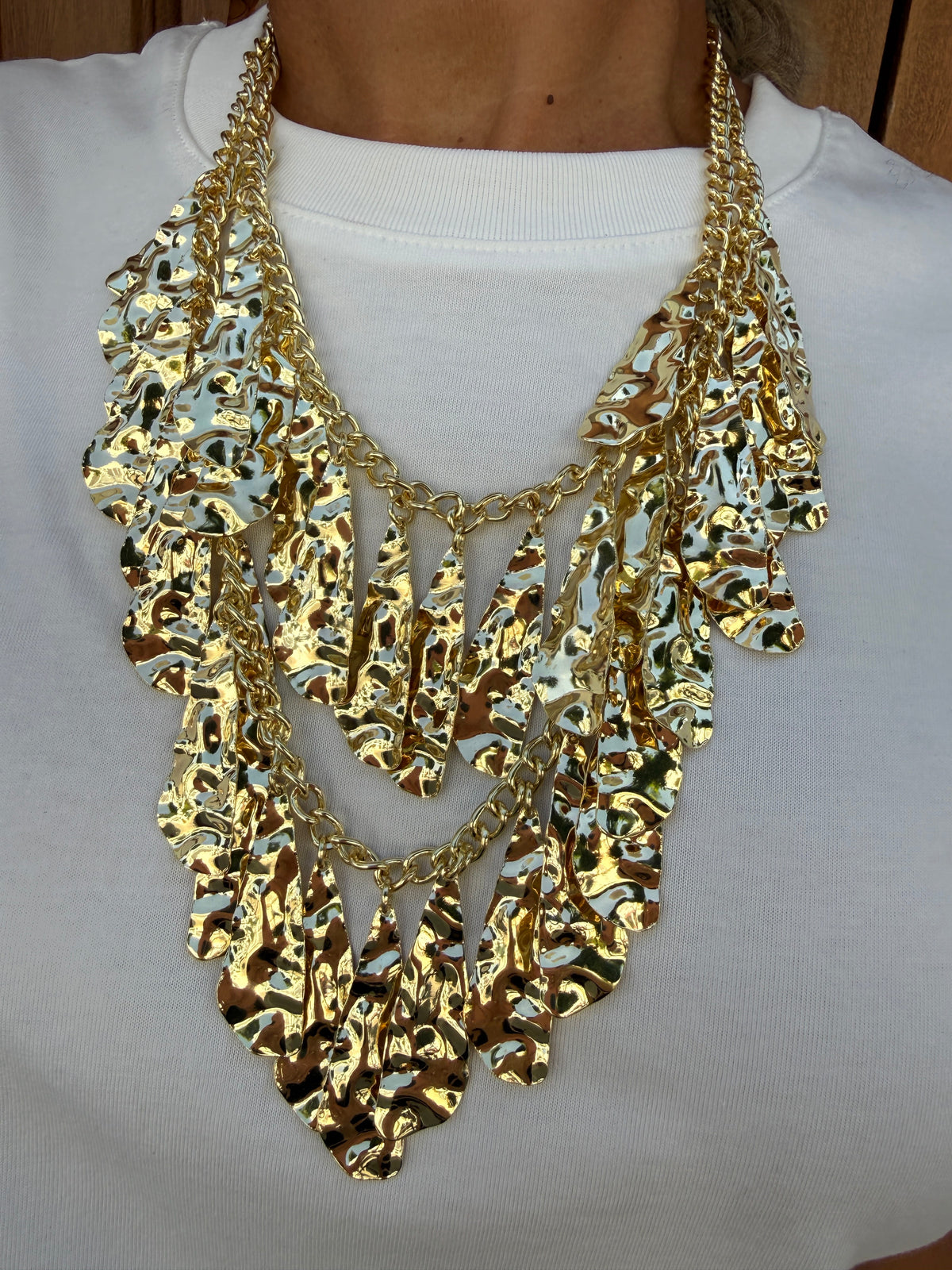 COLLAR PÉTALOS RELIEVE