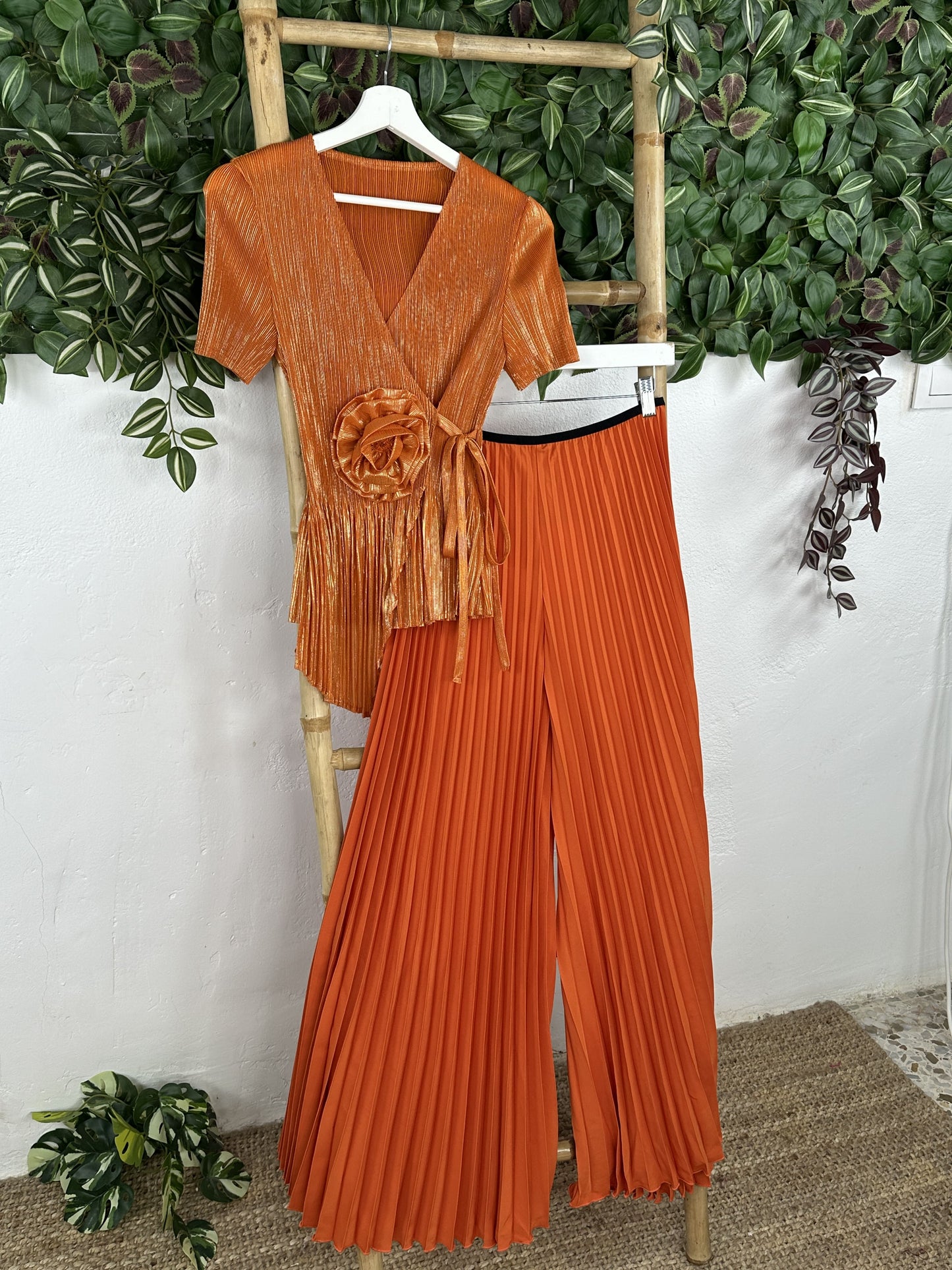 CONJUNTO FLOR PLISADO