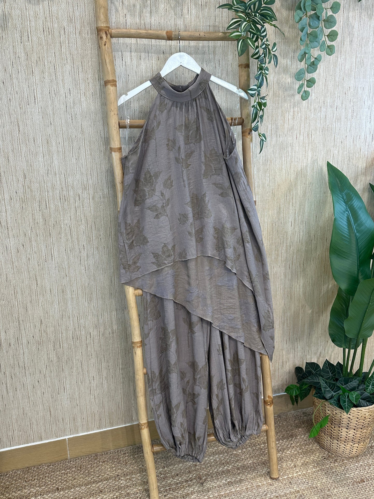 CONJUNTO OASIS