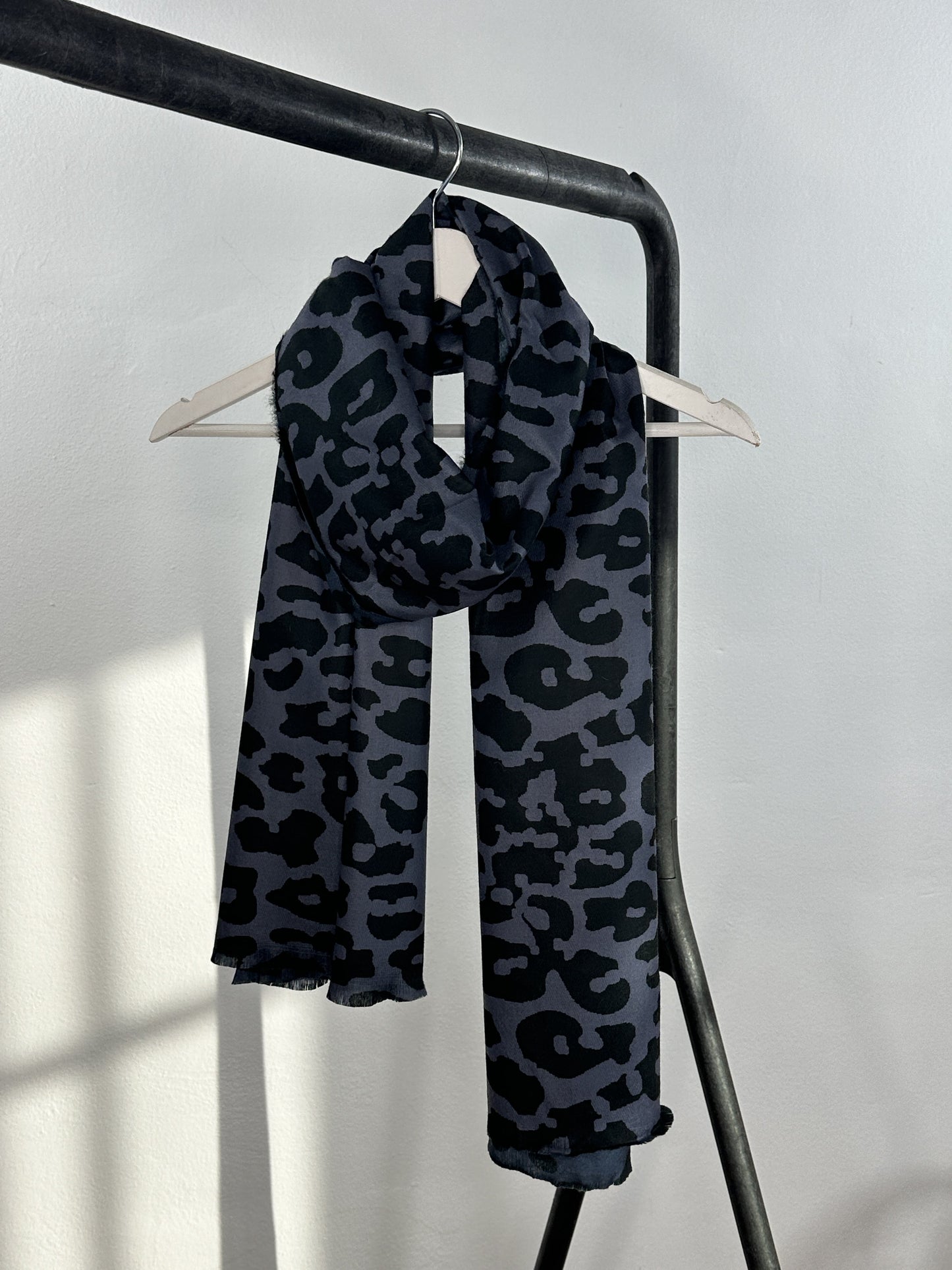 PESCOÇO DE LEOPARDO DE INVERNO