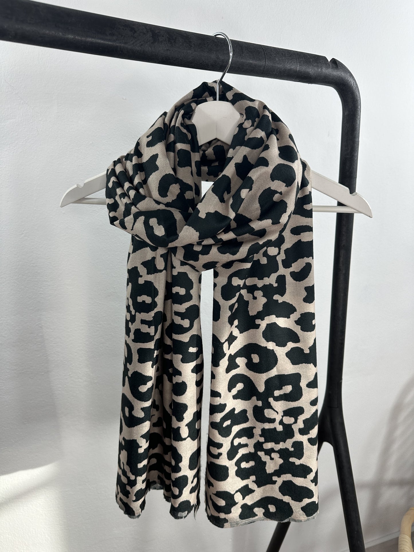 PESCOÇO DE LEOPARDO DE INVERNO