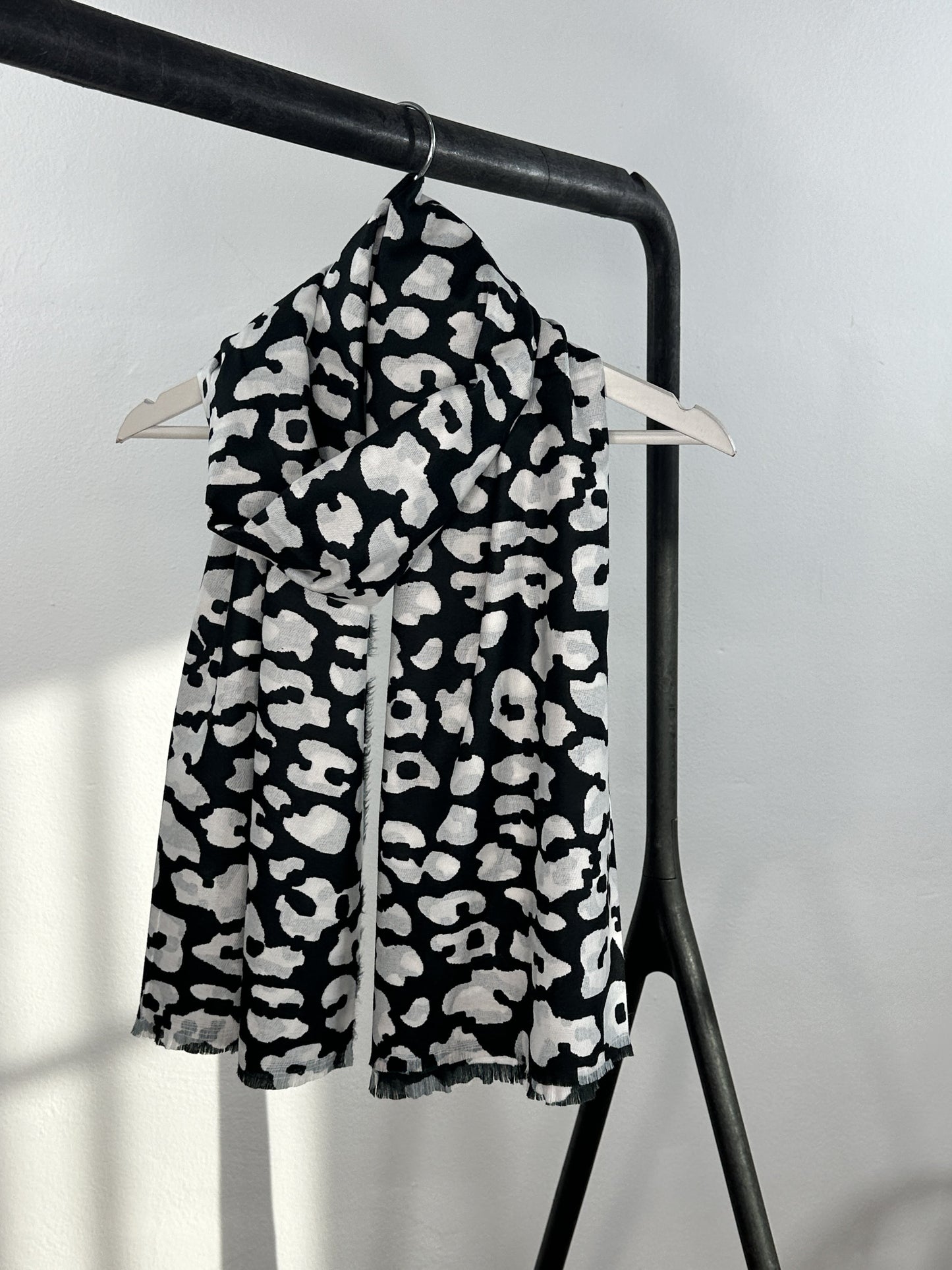 PESCOÇO DE LEOPARDO DE INVERNO