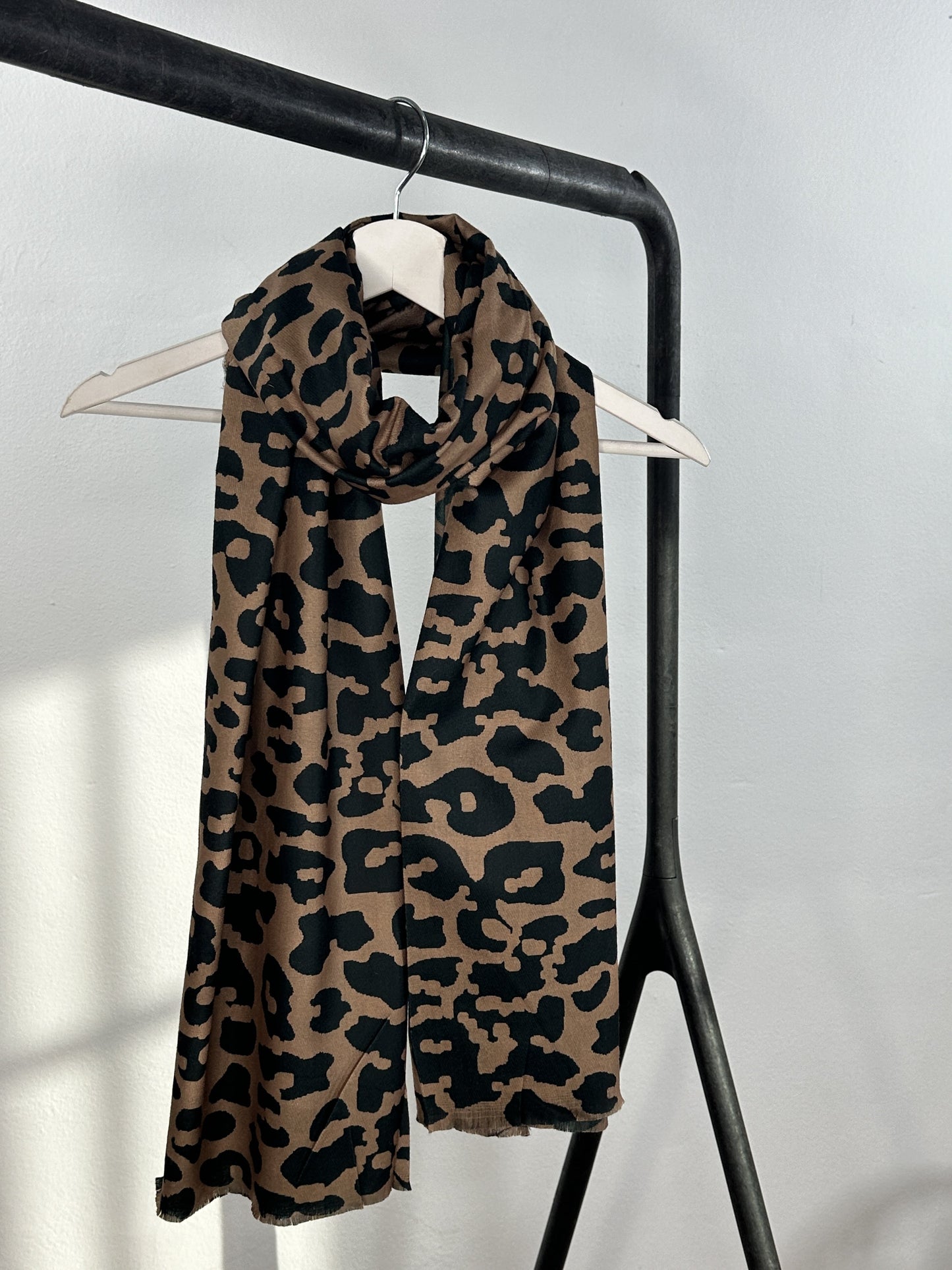 PESCOÇO DE LEOPARDO DE INVERNO