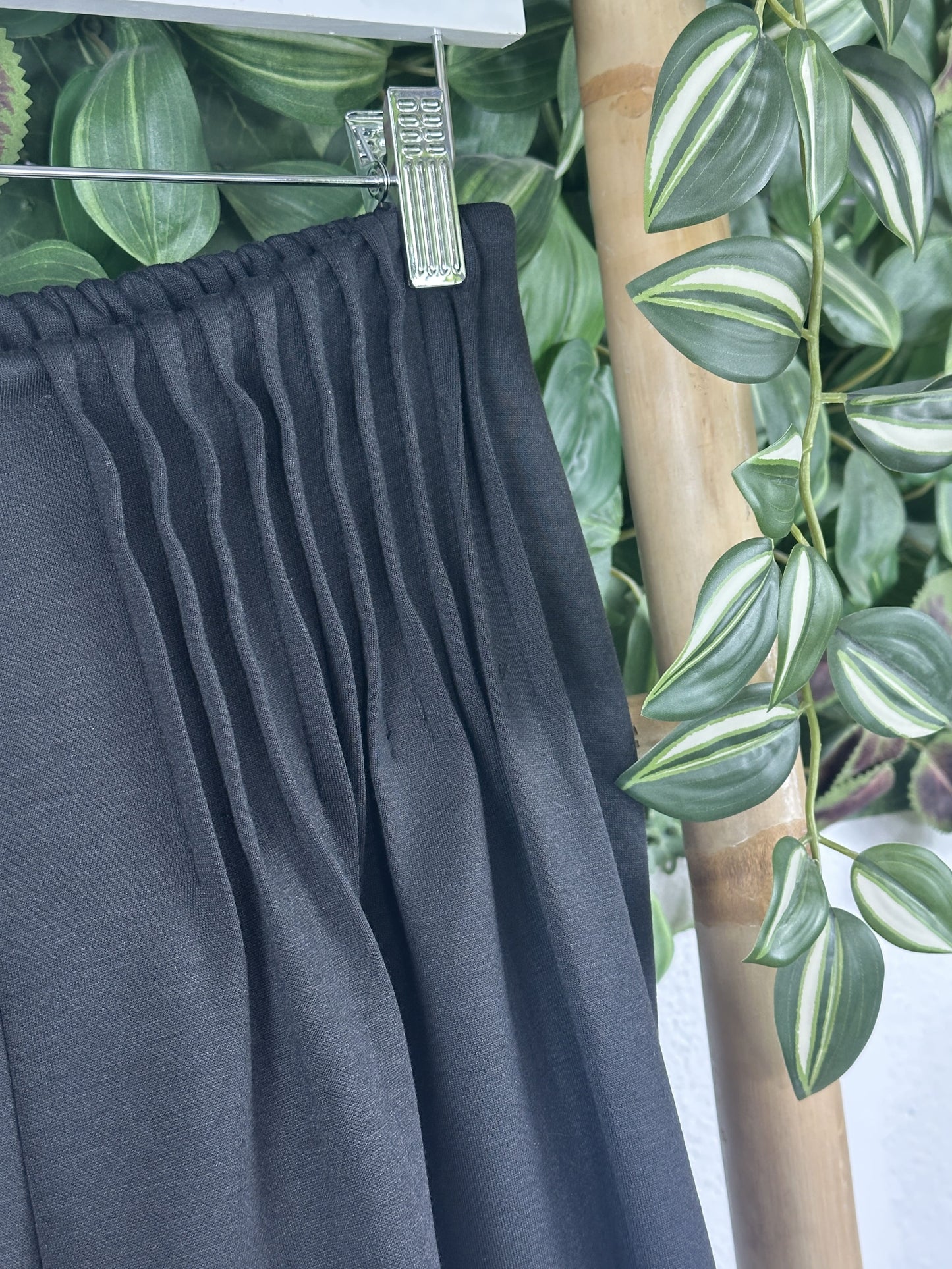 PANTALÓN MIL PINZAS