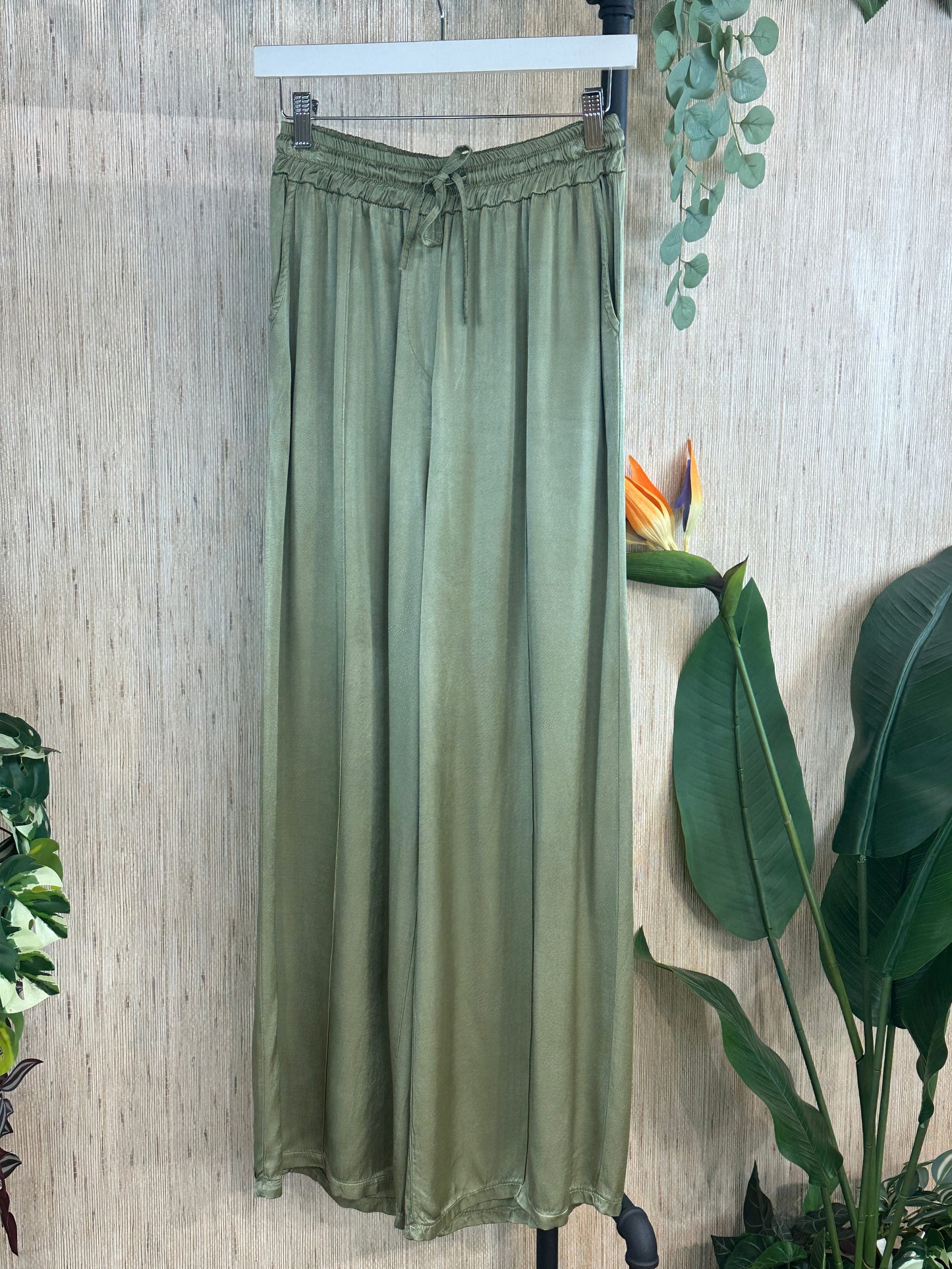 PANTALÓN SATINADO NORA
