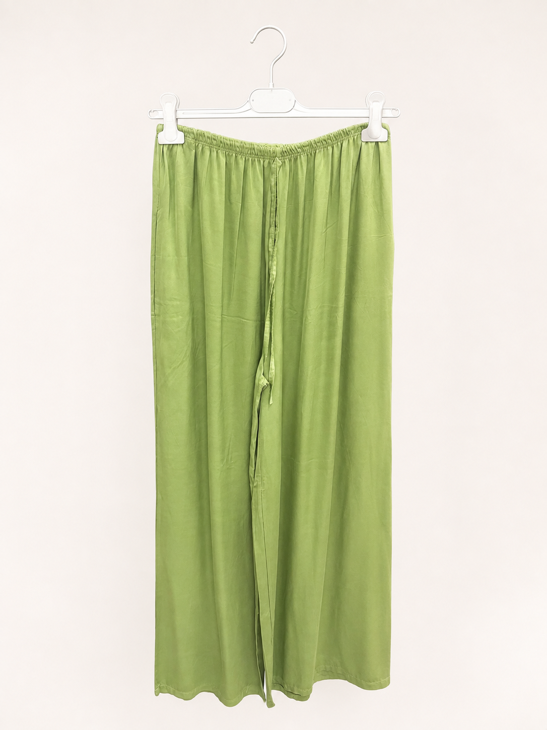 PANTALÓN SATINADO BÁSICO