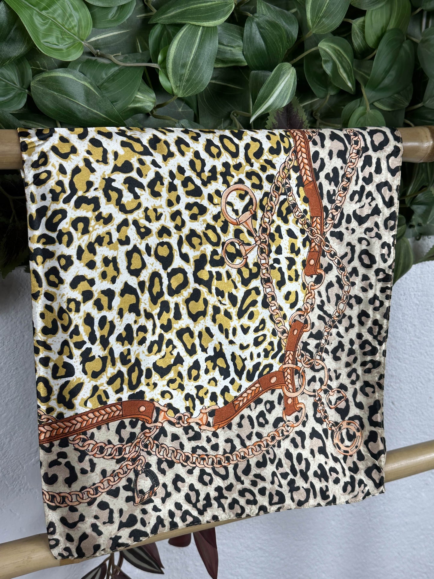 PRINTED NECK SCARF