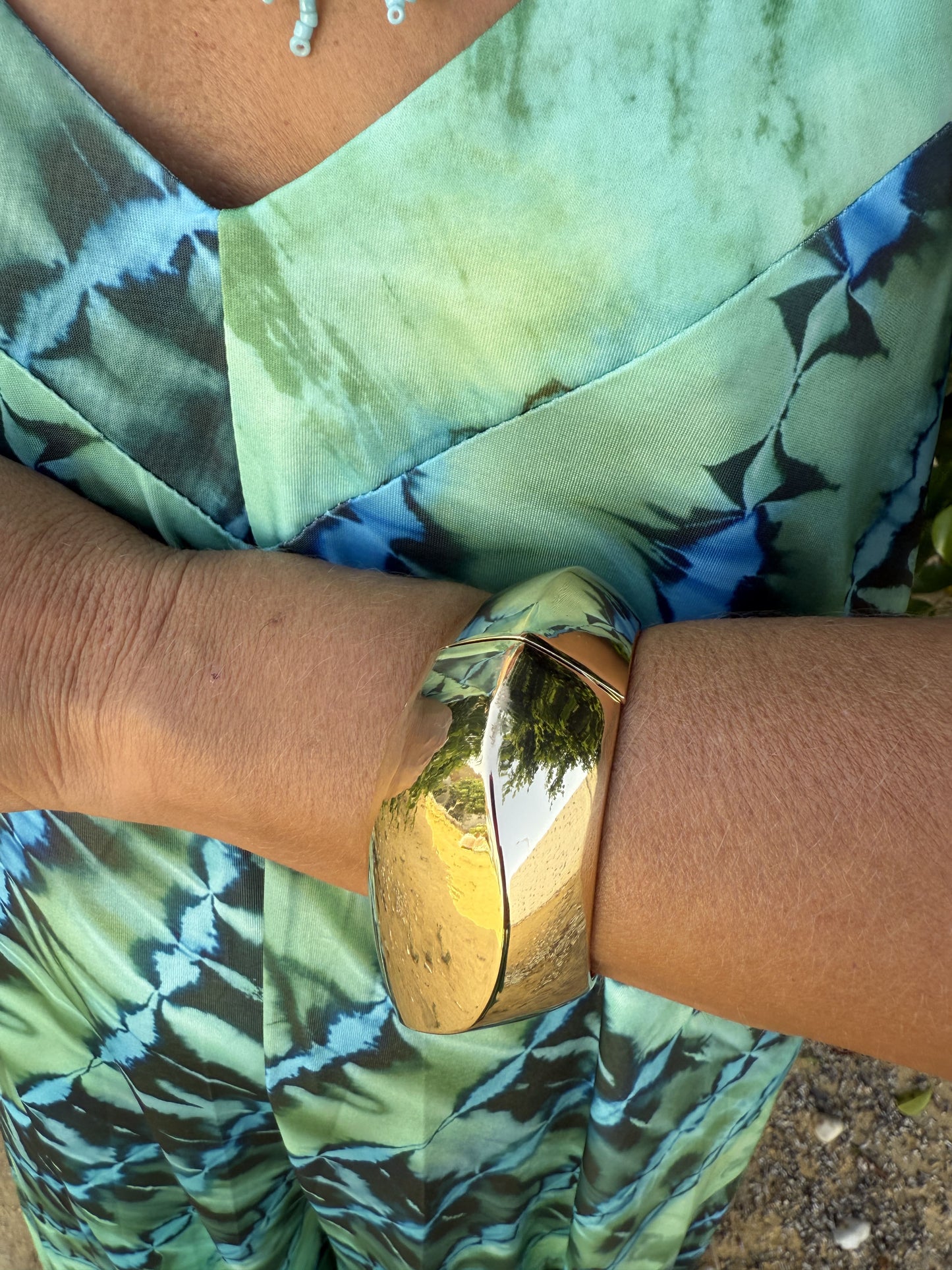 PULSERA ASIMÉTRICA DORADA