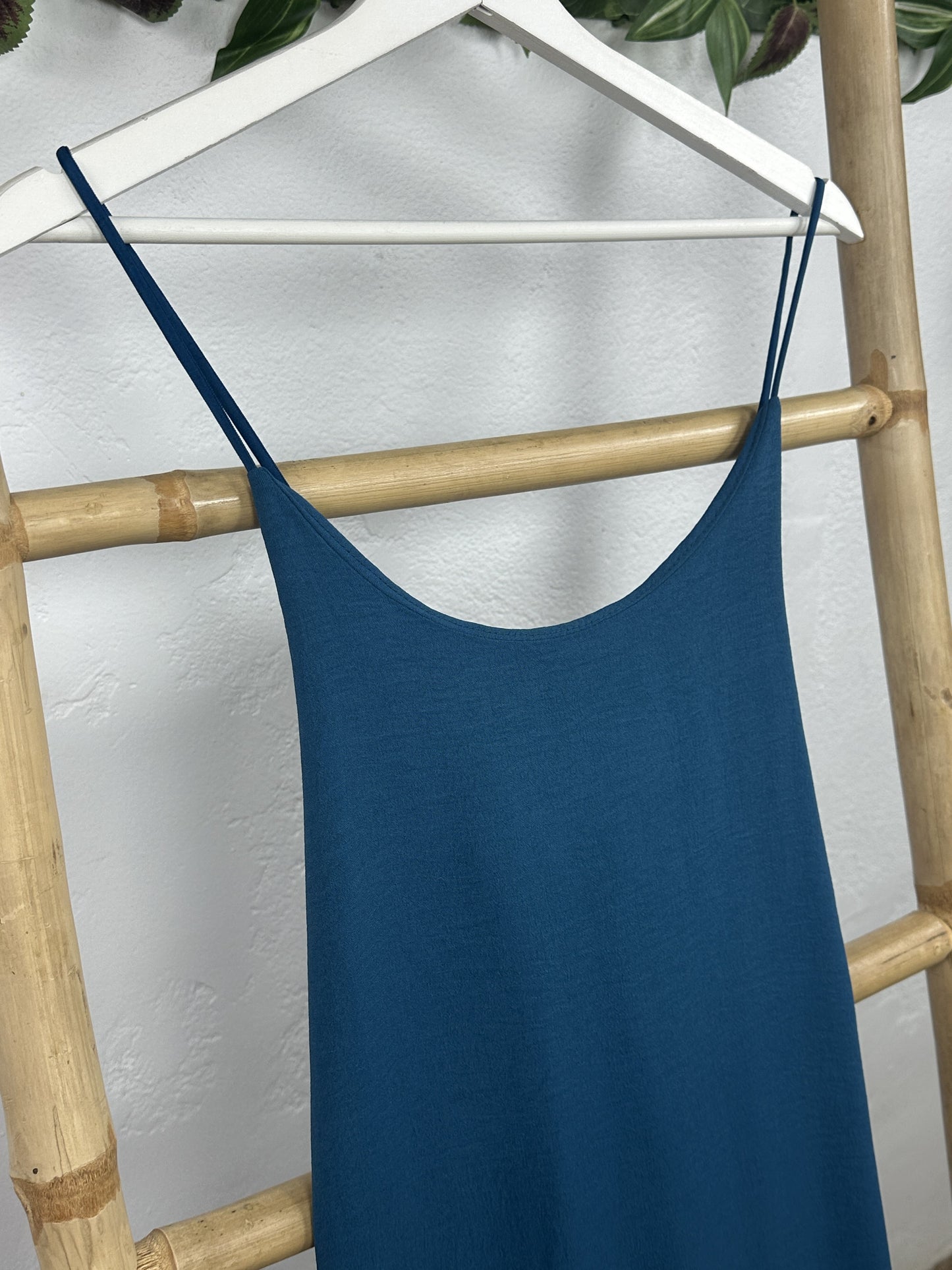 VESTIDO BÁSICO TIRANTES