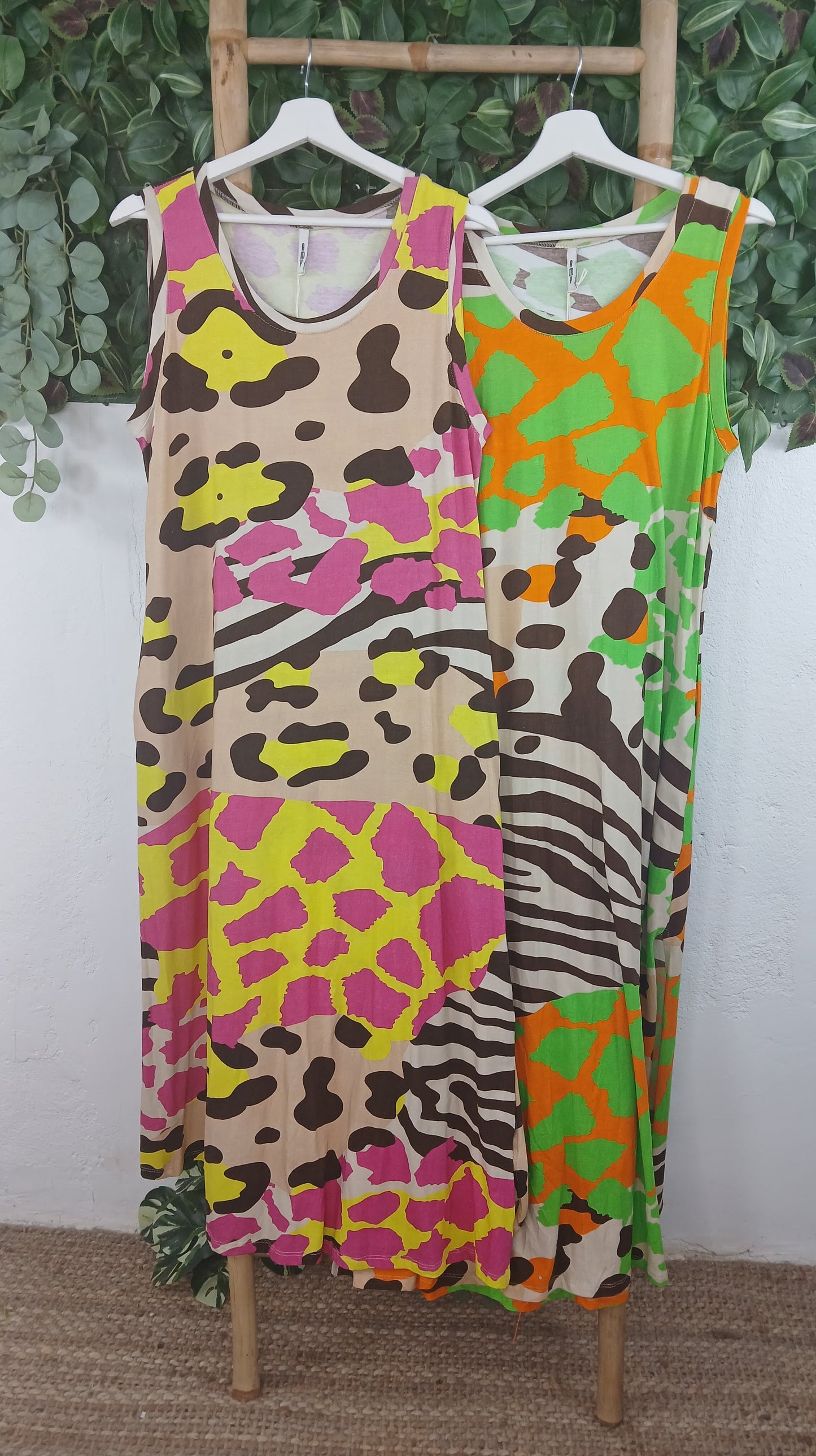VESTIDO CAMISETA ESTAMPADO FLÚOR