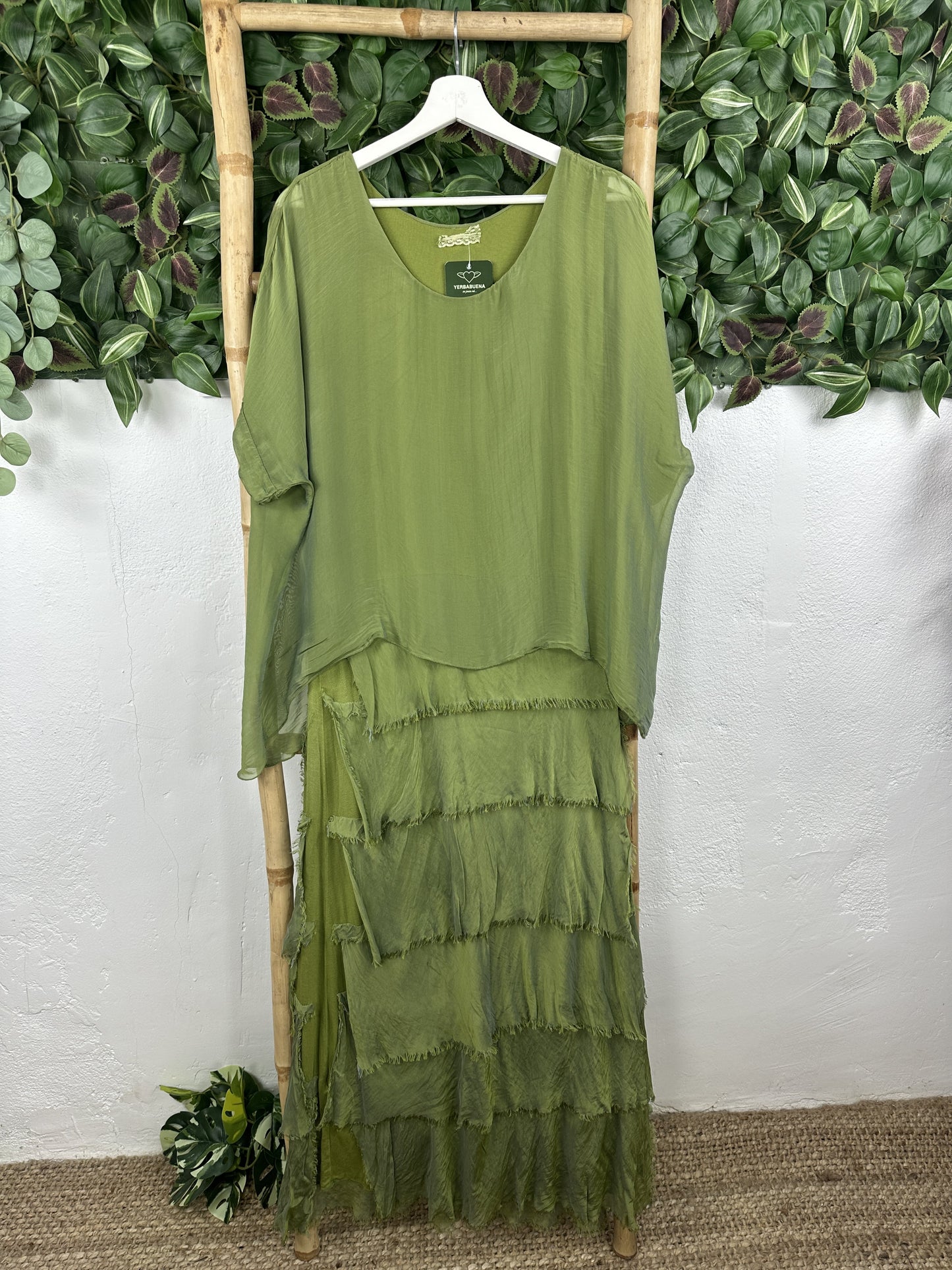 VESTIDO EMBRUJO CAPA