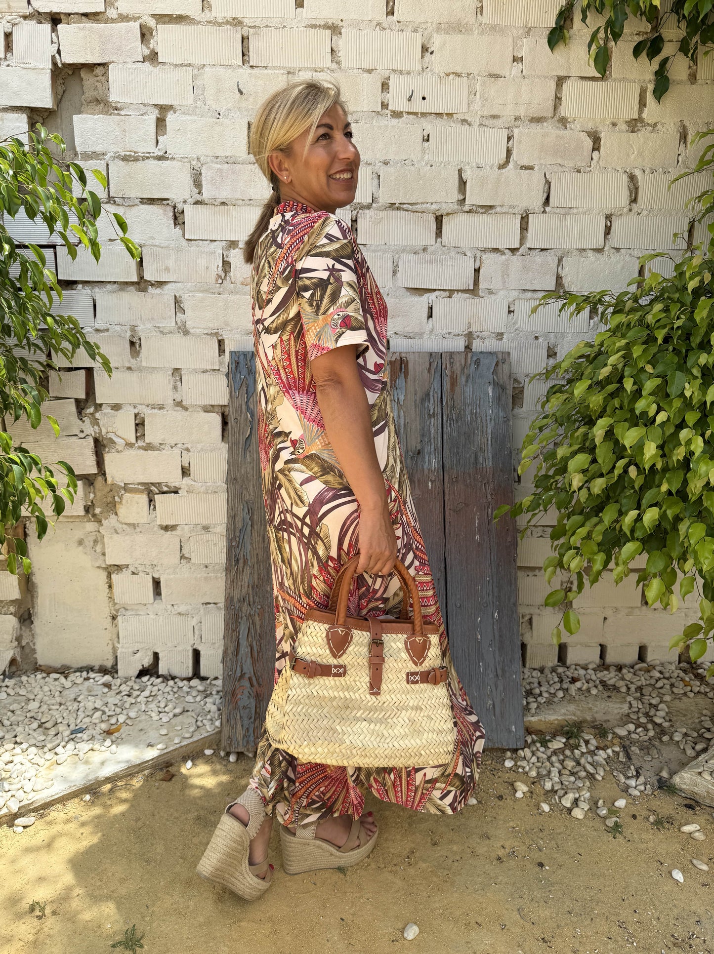 VESTIDO LOROS MANGA CORTA