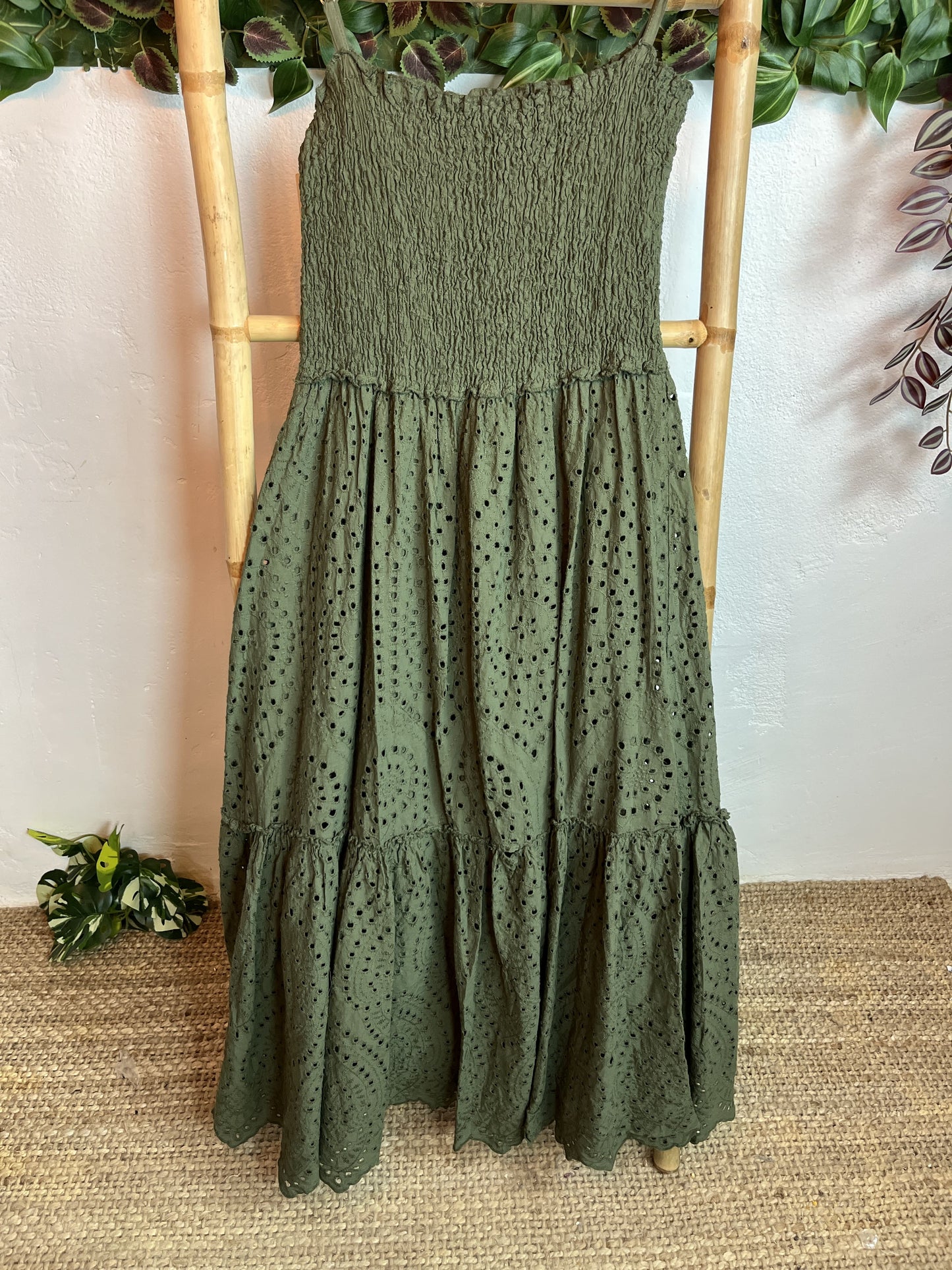 VESTIDO PERFORADO NIDO DE ABEJA