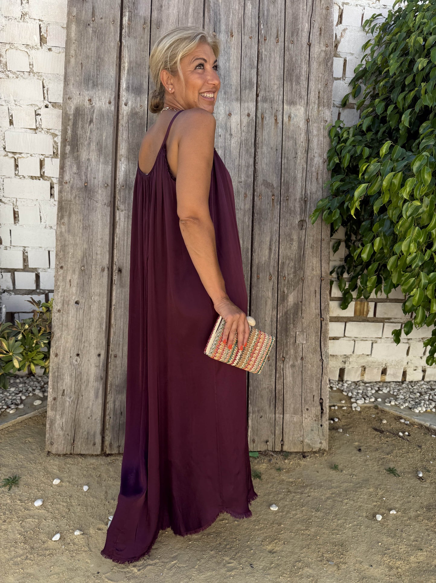 VESTIDO SATINADO DESFLECADO