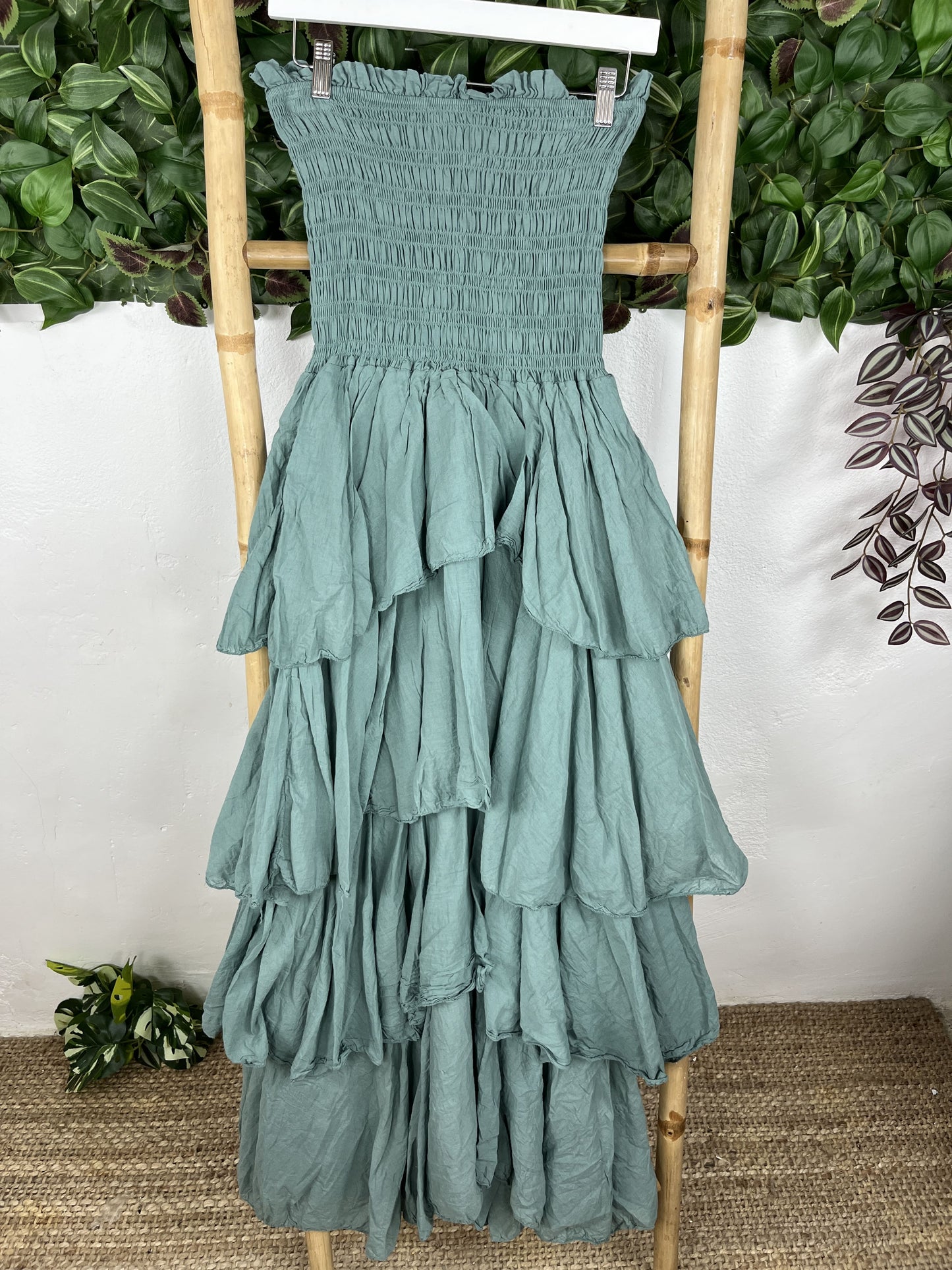 VESTIDO VOLANTES ASIMÉTRICOS PALABRA DE HONOR