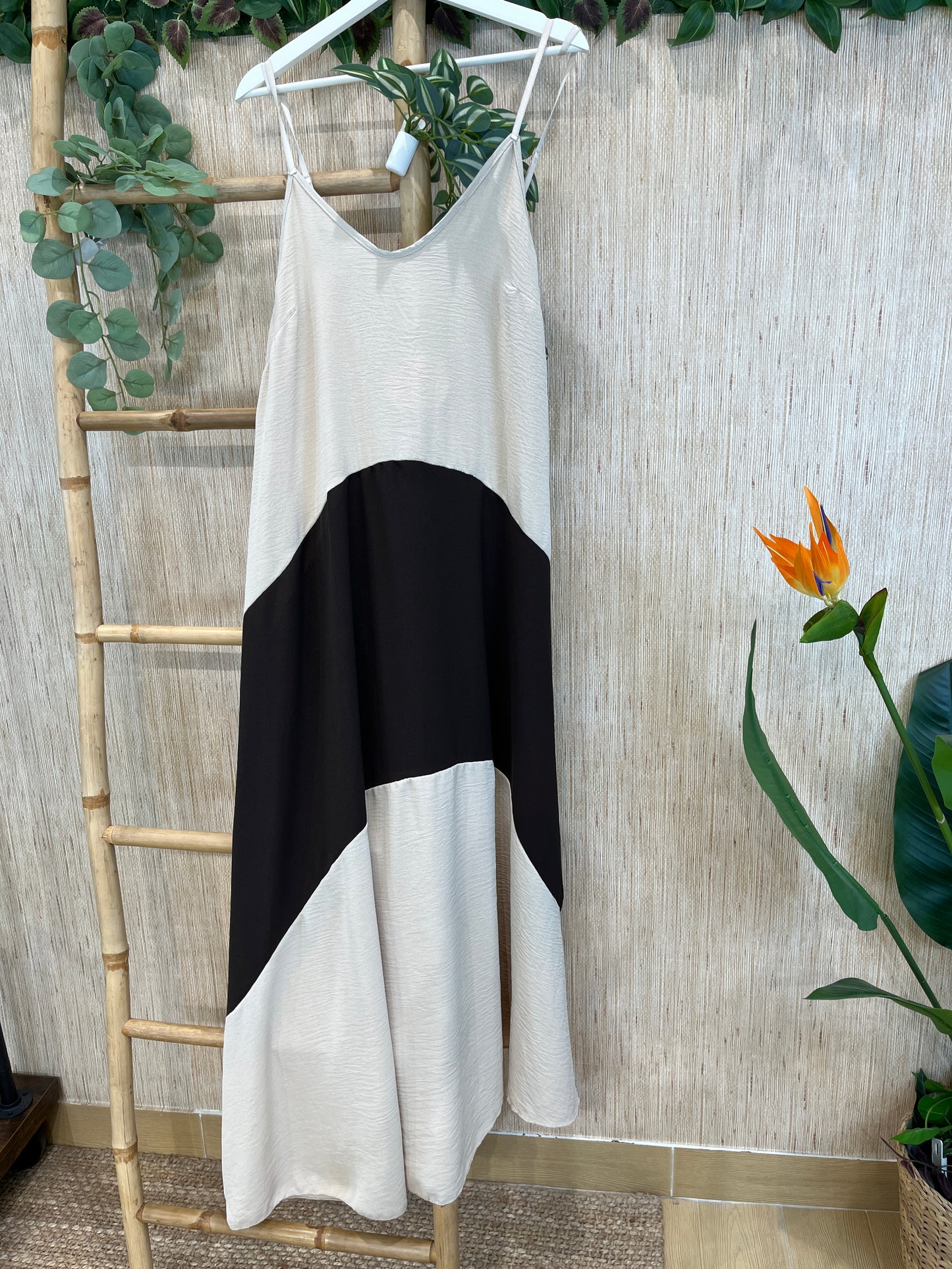 VESTIDO MÓNACO