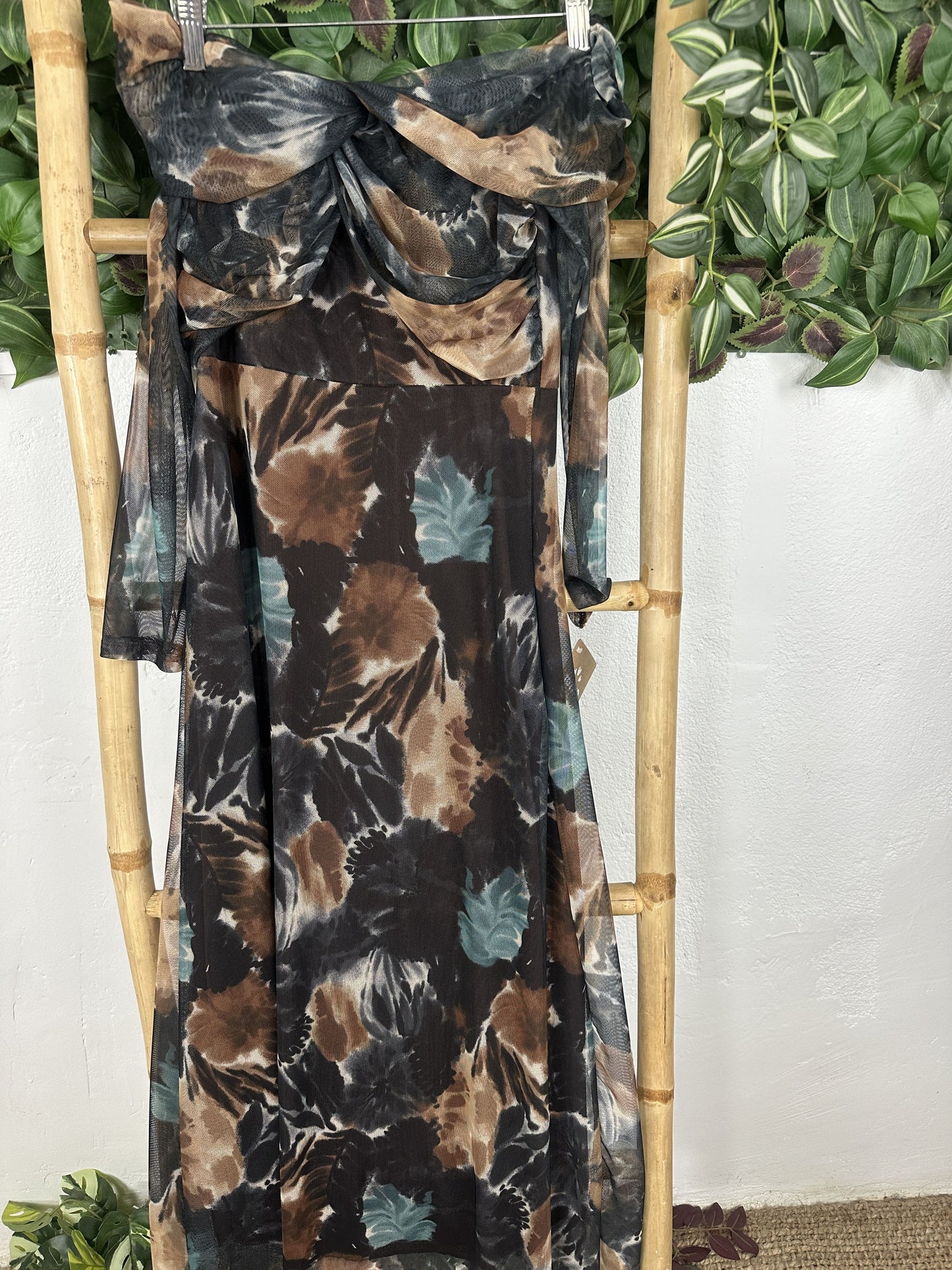 VESTIDO TUL MANGA LARGA