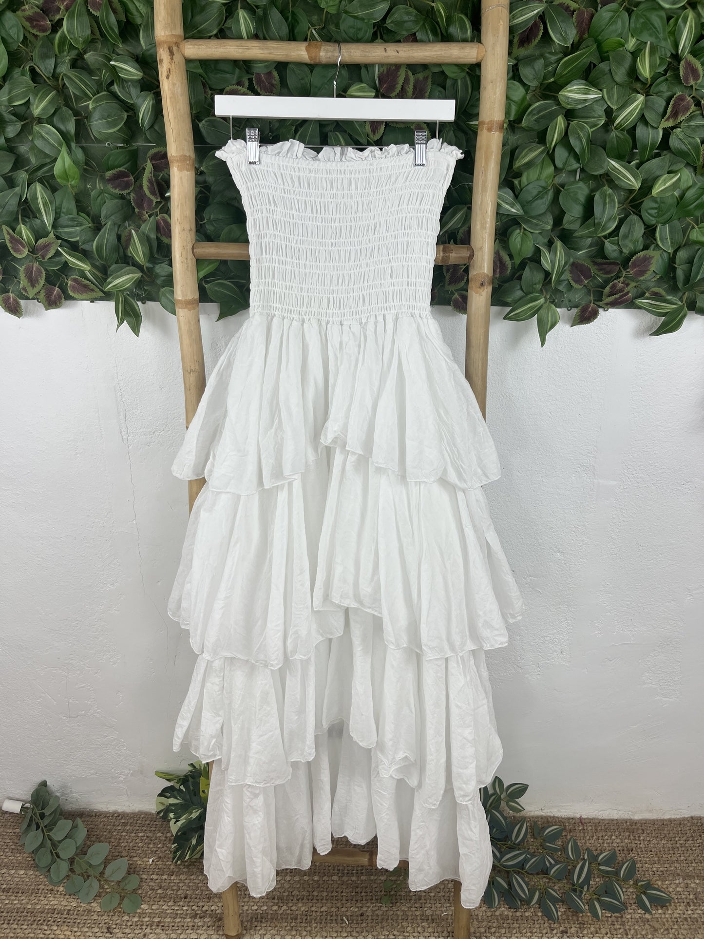 VESTIDO VOLANTES ASIMÉTRICOS PALABRA DE HONOR