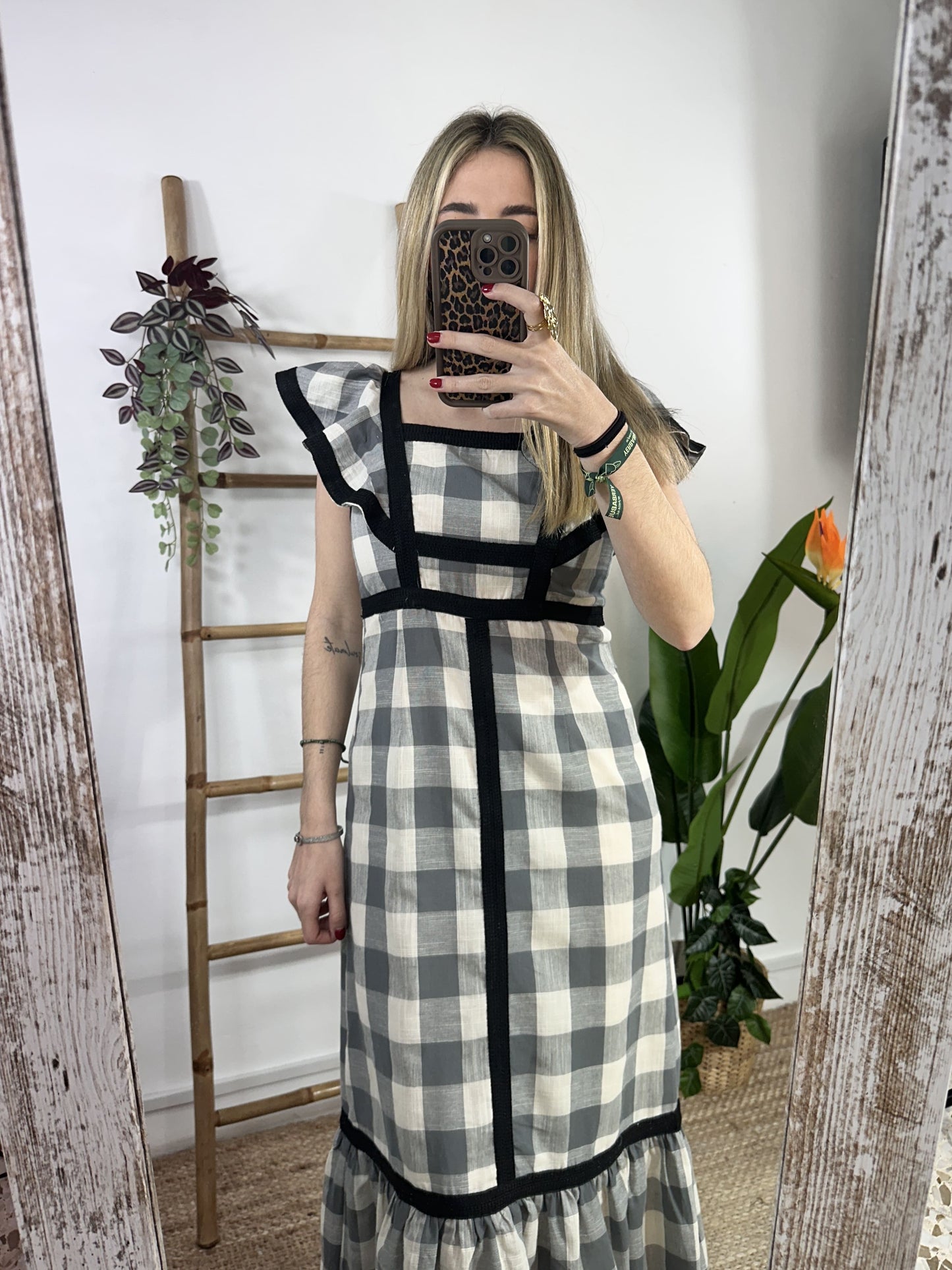 VESTIDO CUADROS VOLANTES
