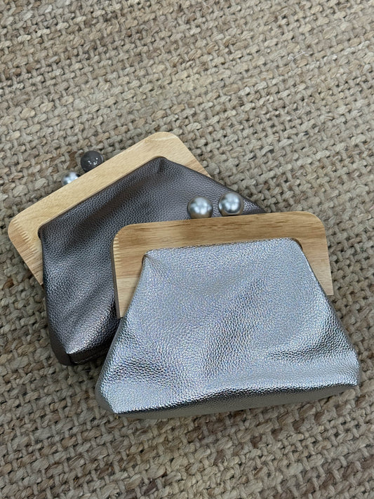 BOLSO RELIEVE METALIZADO